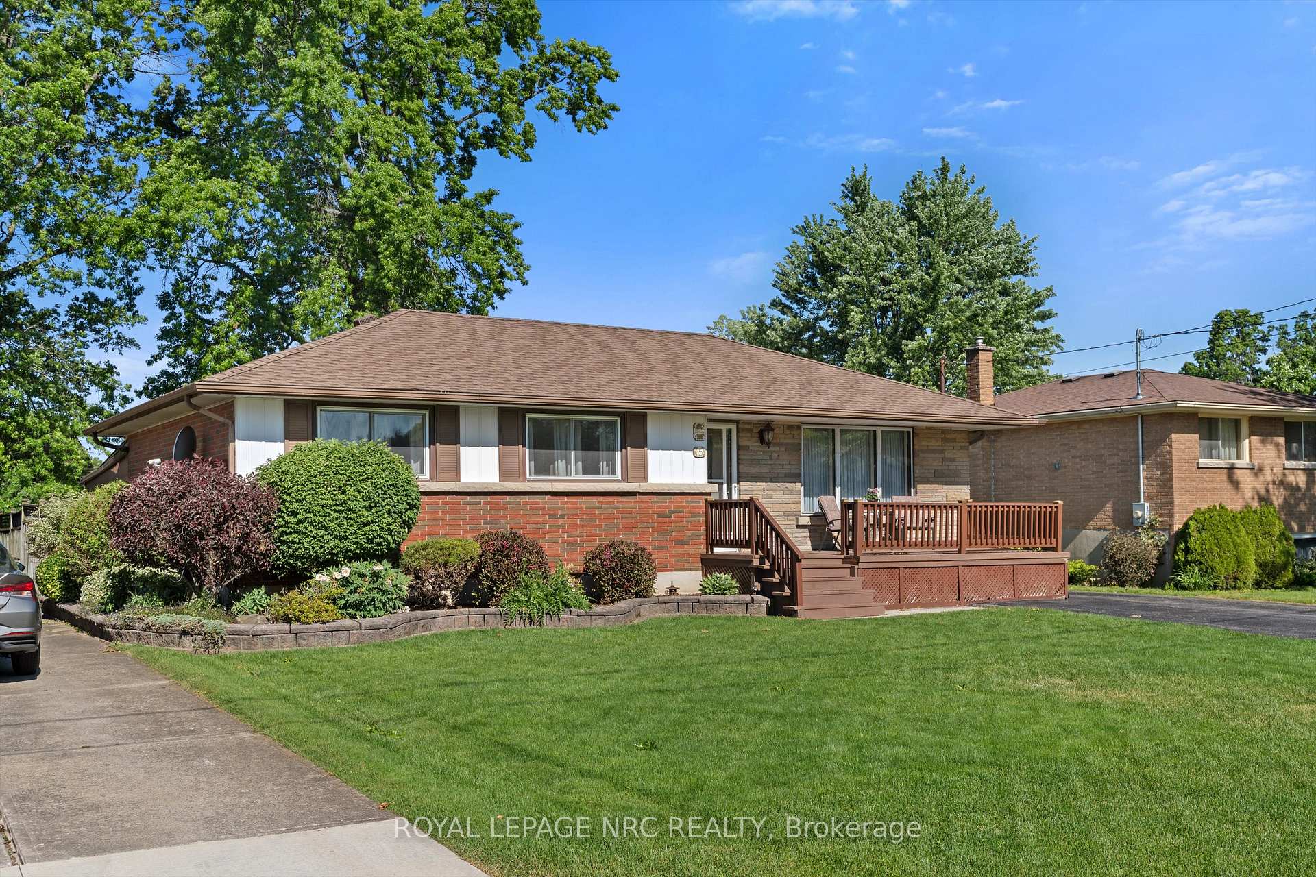 15 Carrol Street, Welland — photo 2 of 5