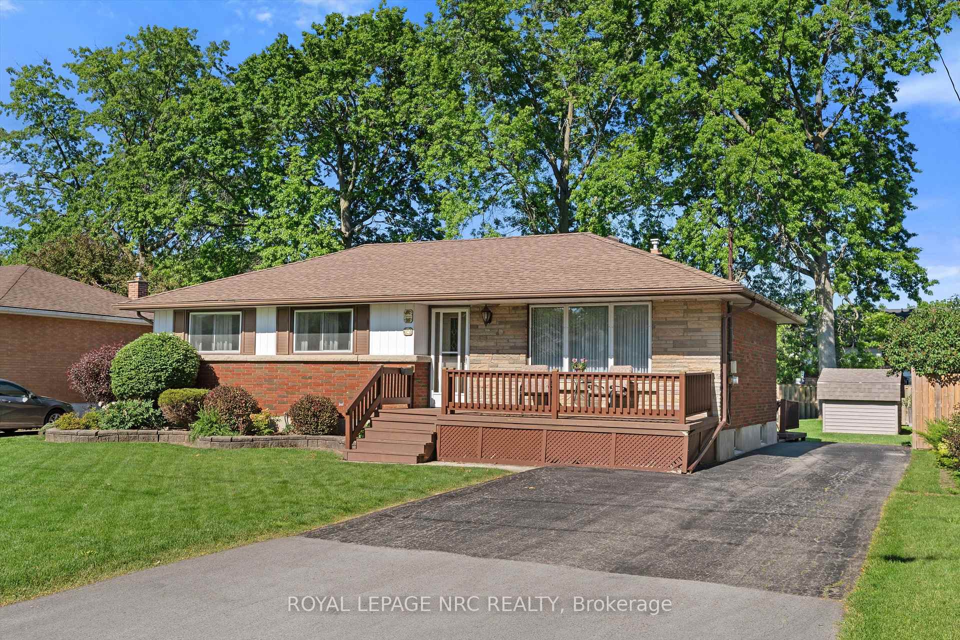 15 Carrol Street, Welland — photo 3 of 5