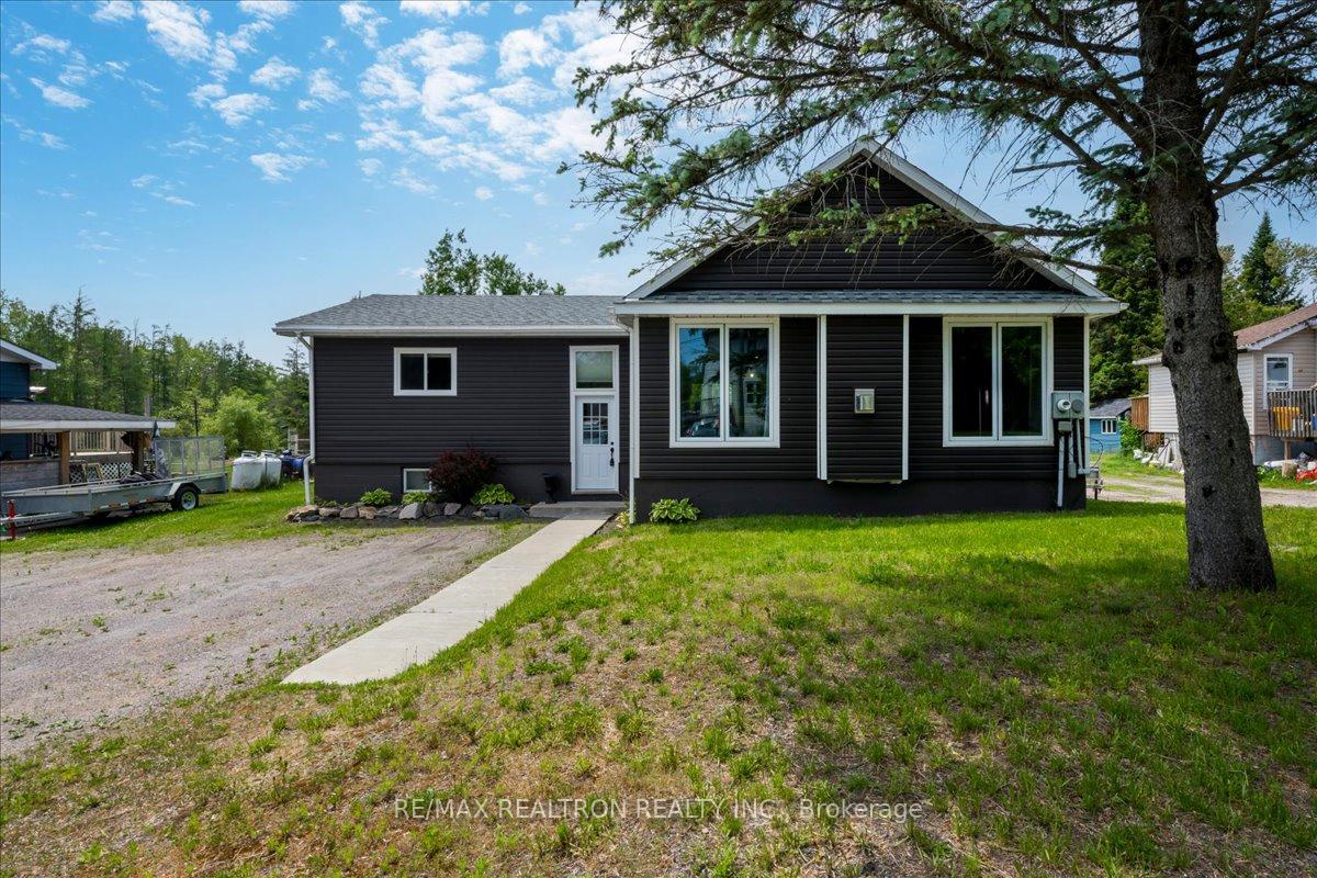 45 Joseph Street, Georgian Bay, ON P0C 1H0