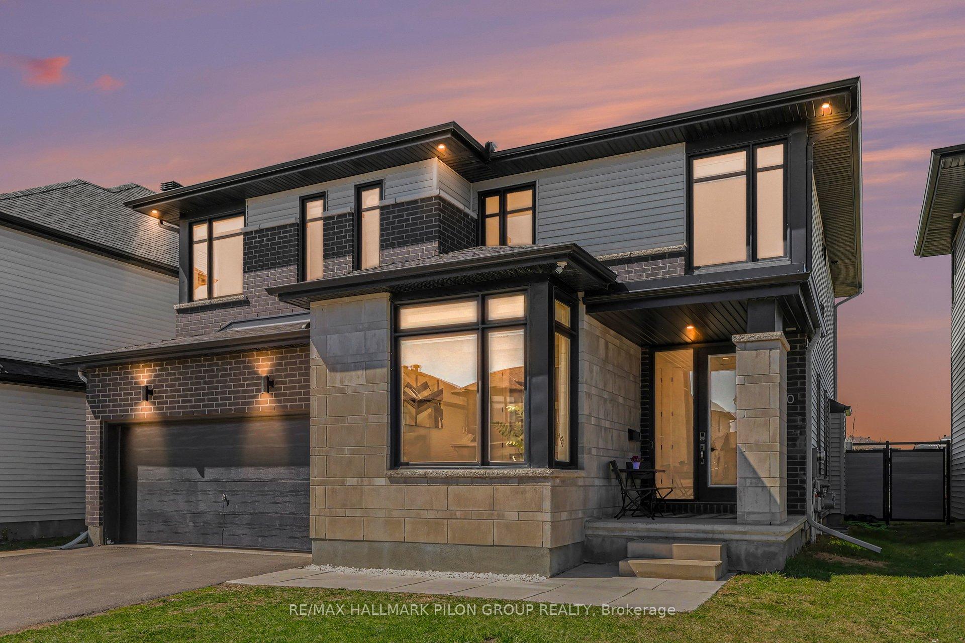 320 Cornice Street, Orleans - Convent Glen and Area, ON K1W 0P8