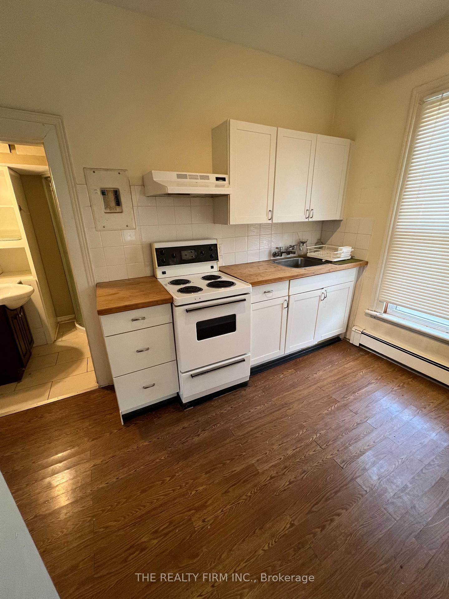 22 Victor Street 3, London South, ON N6C 1B7