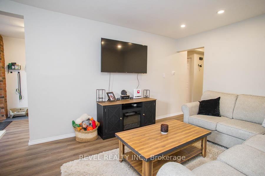 273 Elgin Street 52, Brantford — photo 4 of 5
