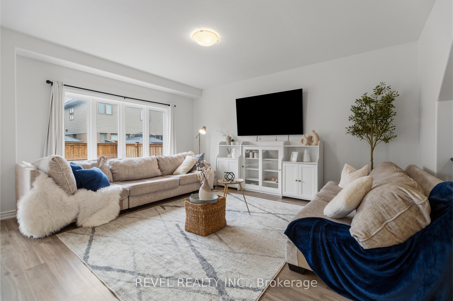 36 Ladd Avenue, Brantford — photo 3 of 5