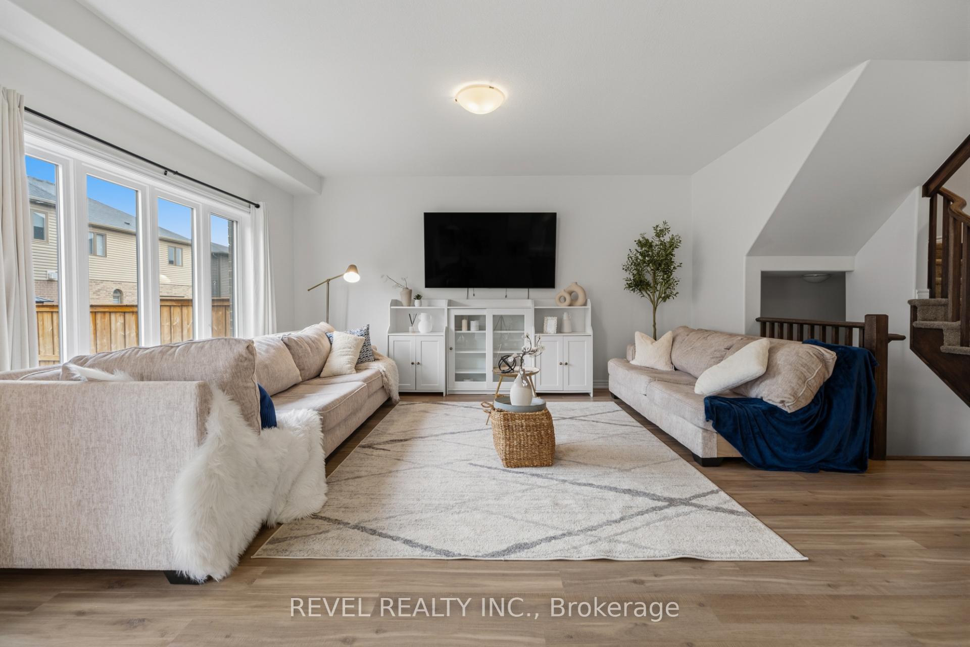 36 Ladd Avenue, Brantford — photo 4 of 5