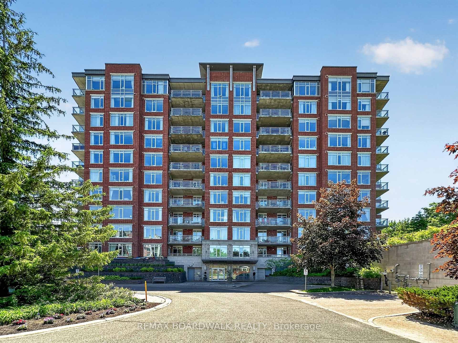 136 Darlington Private 804, Hunt Club - Windsor Park Village and Area, ON K1V 0X6 — Hunt Club - Windsor Park Village and Area, Ontario