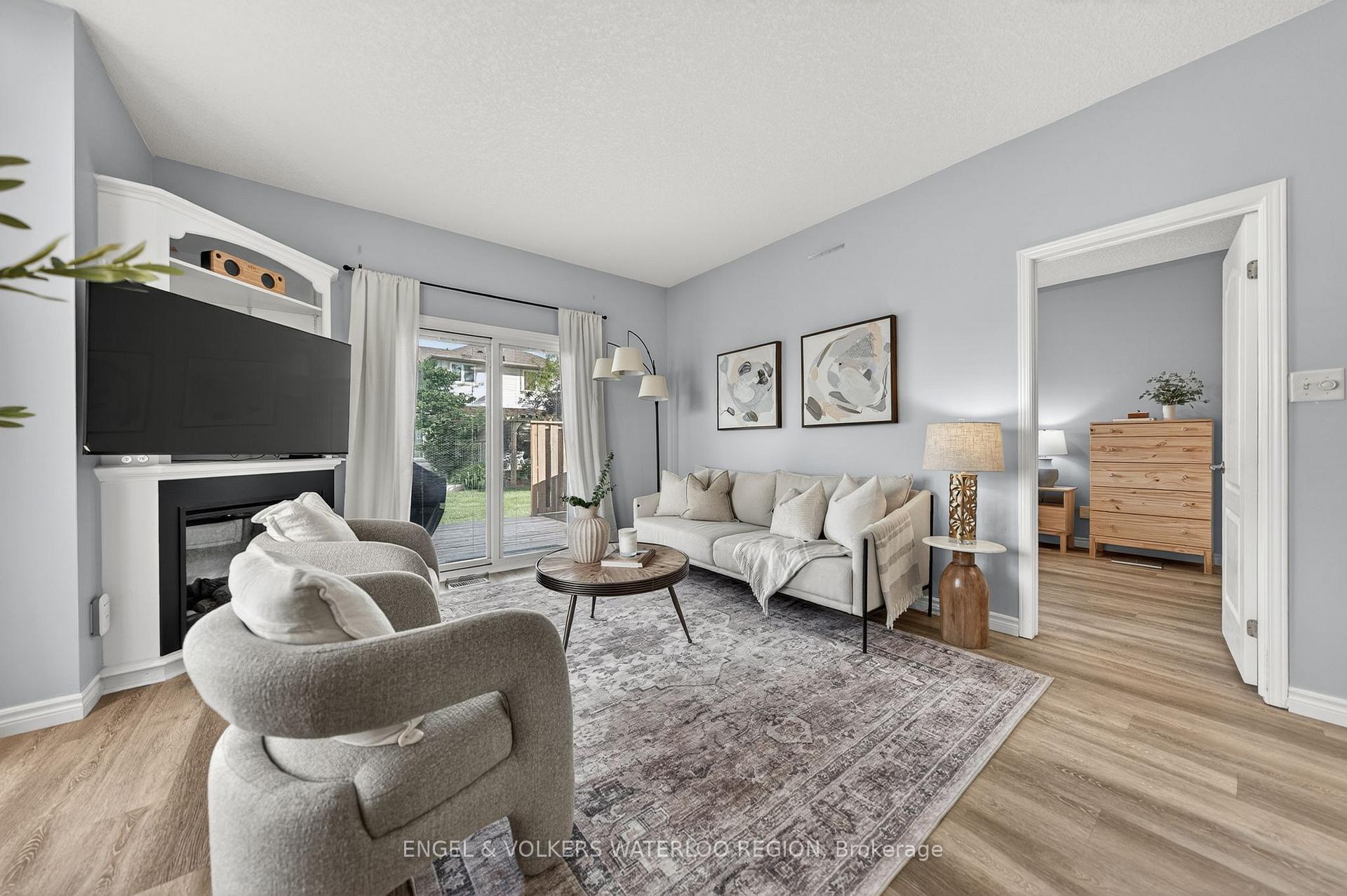 139 Reiber Court, Waterloo, ON N2L 6M9