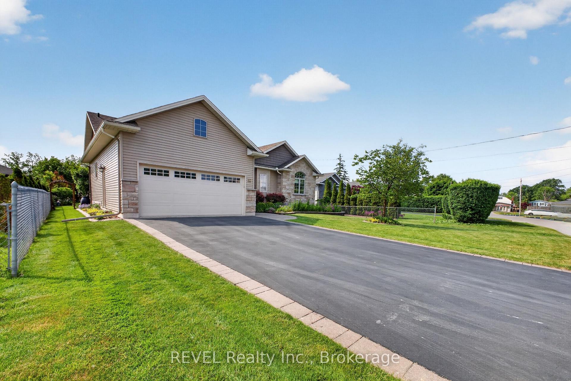 30 Drummond Crescent, Fort Erie — photo 4 of 5