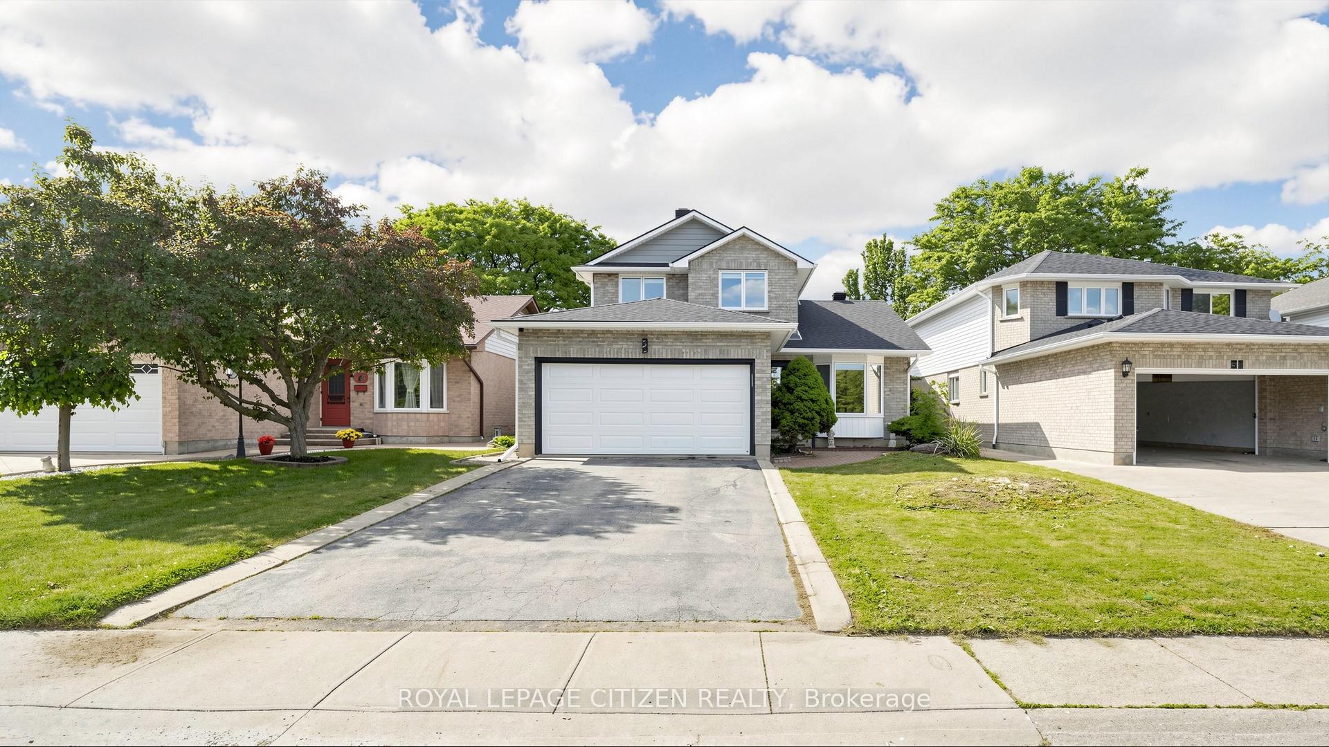 27 Emperor Avenue, Hamilton, ON L9B 2E6