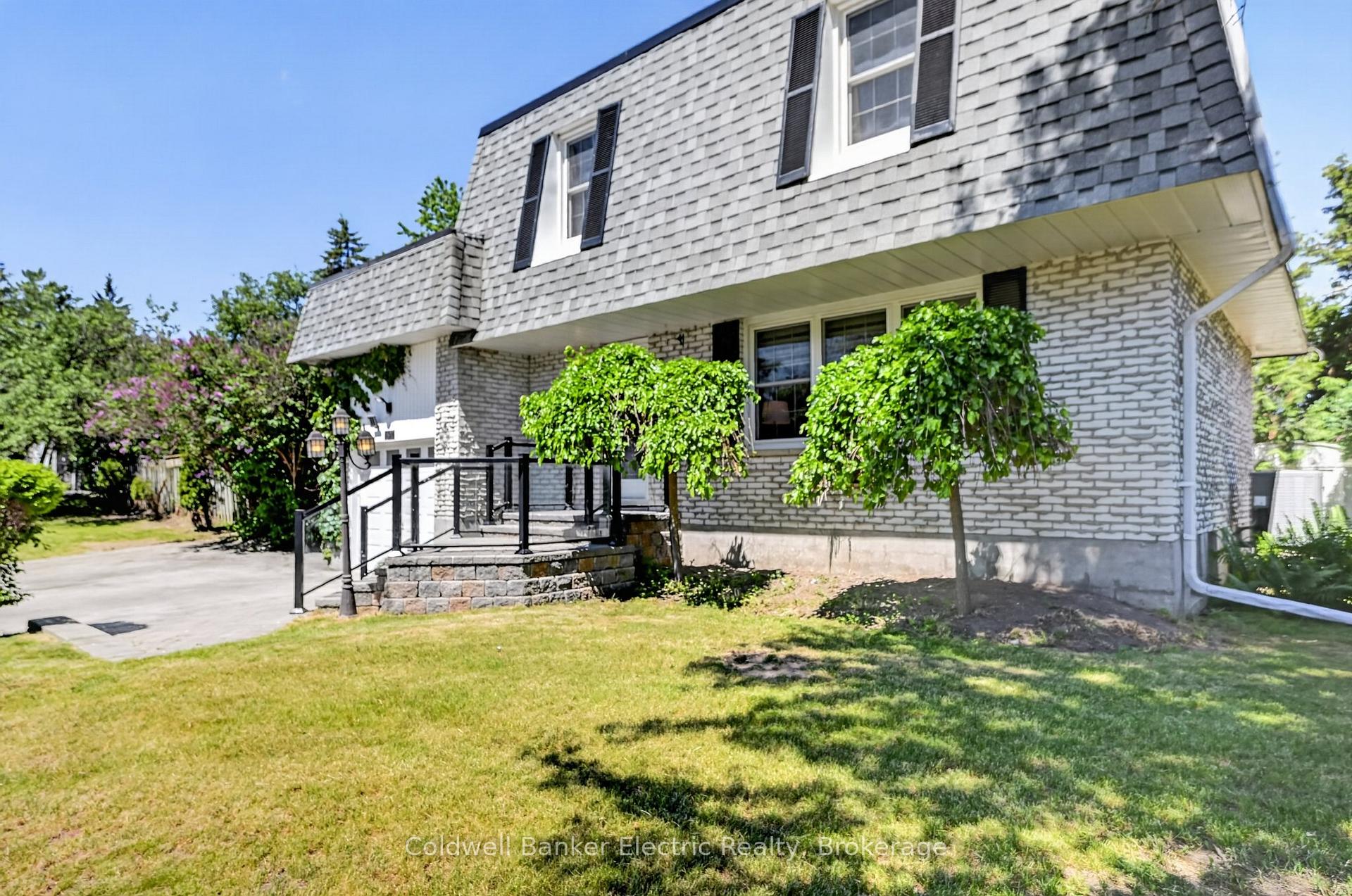 197 Patricia Crescent, Selwyn, ON K9J 6X4