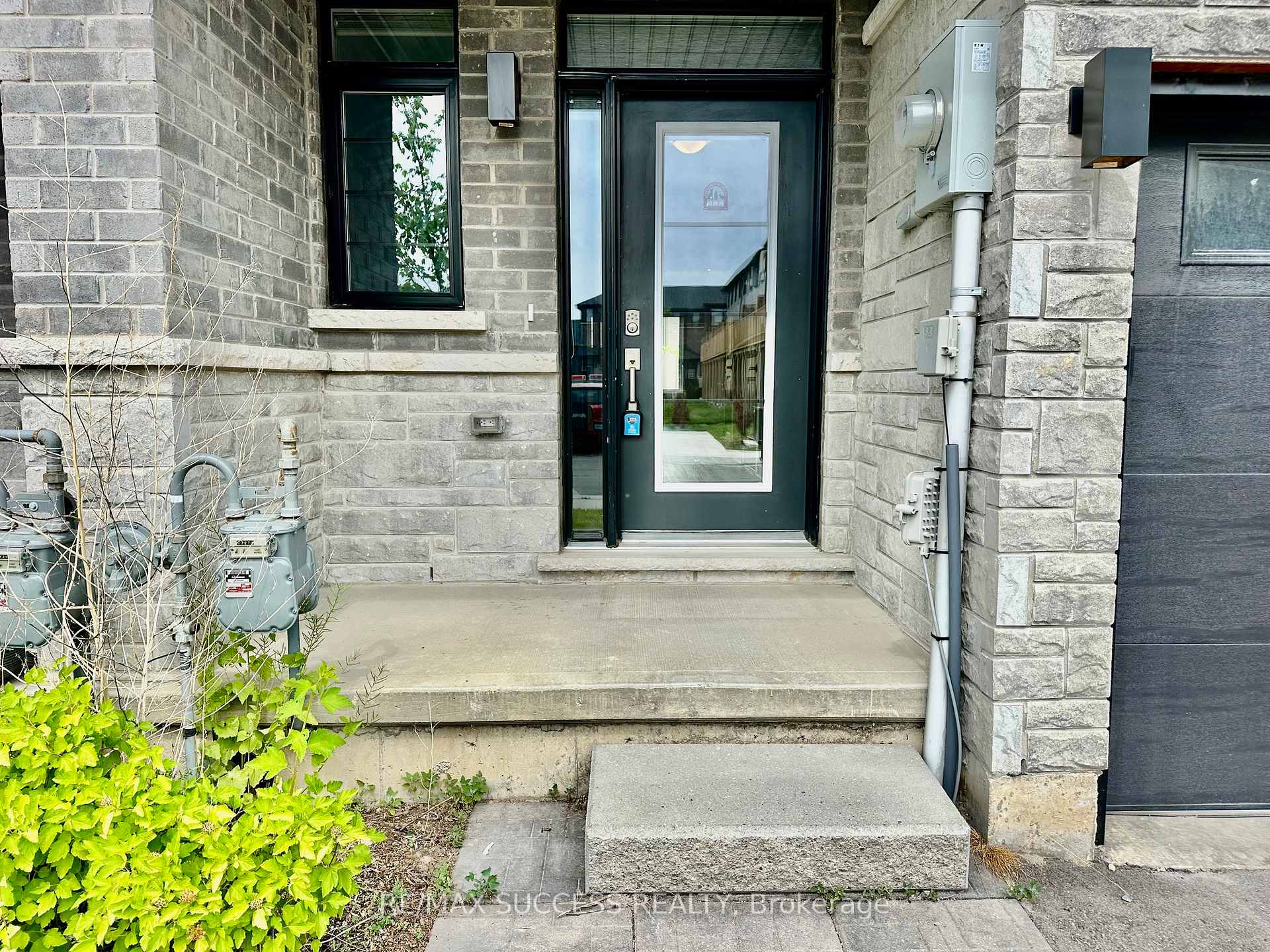 461 Blackburn Drive 22, Brantford — photo 4 of 5