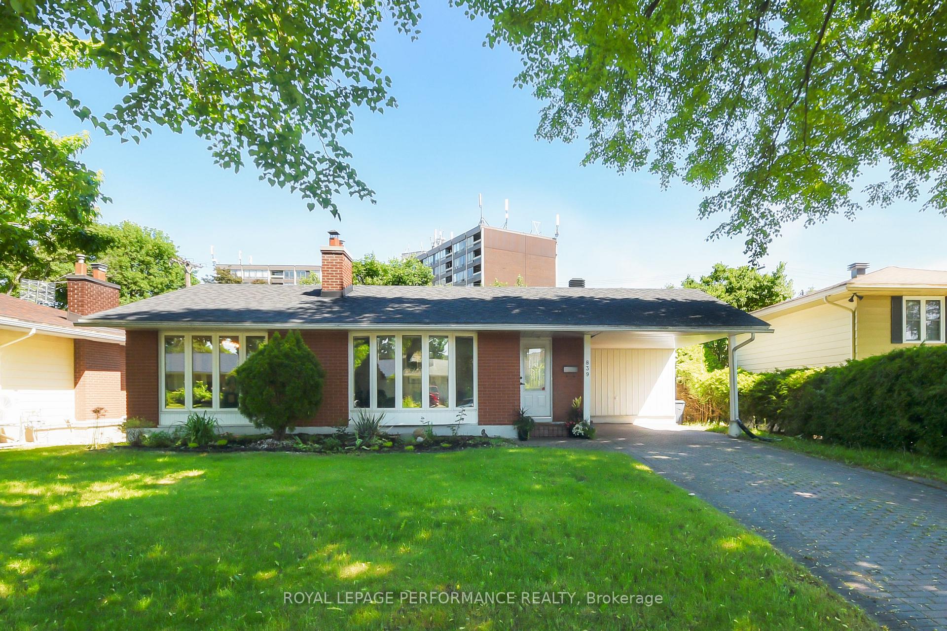 839 Nicholson Avenue, Billings Bridge - Riverside Park and Area, ON K1V 6N4
