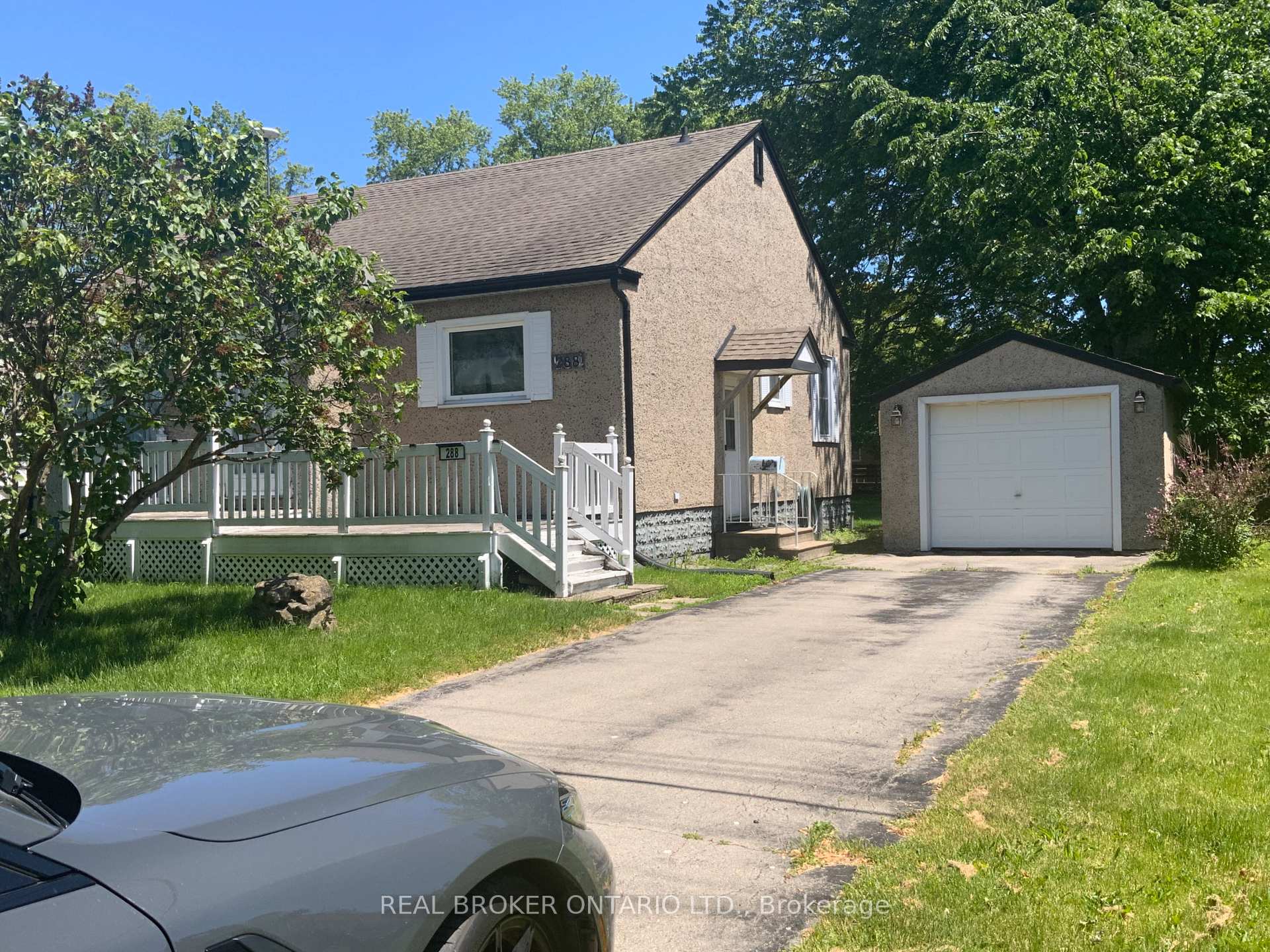 288 First Avenue, Welland, ON L3C 1Y8