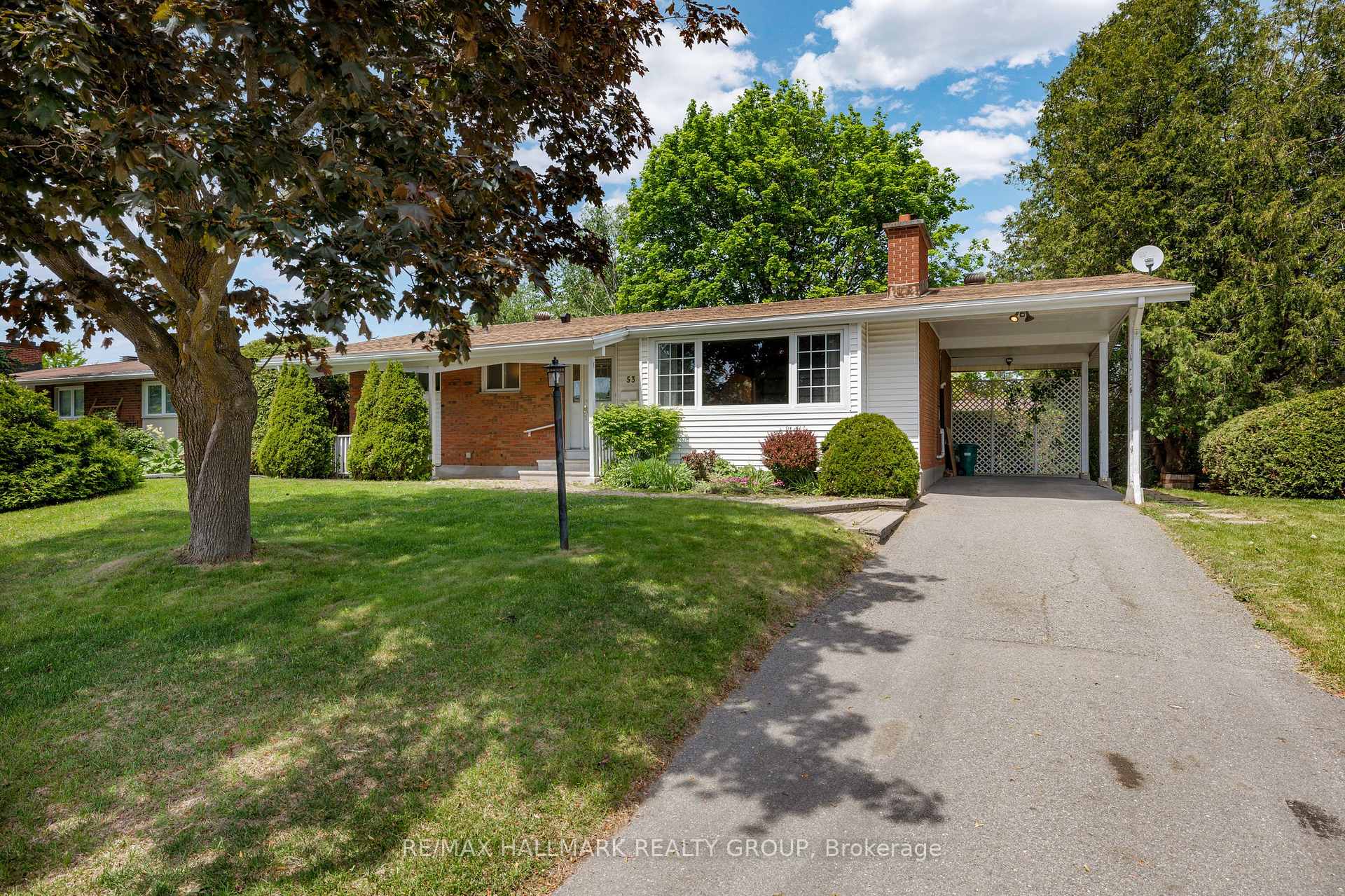 53 Farlane Boulevard, Cityview - Parkwoods Hills - Rideau Shore, ON K2E 5H3