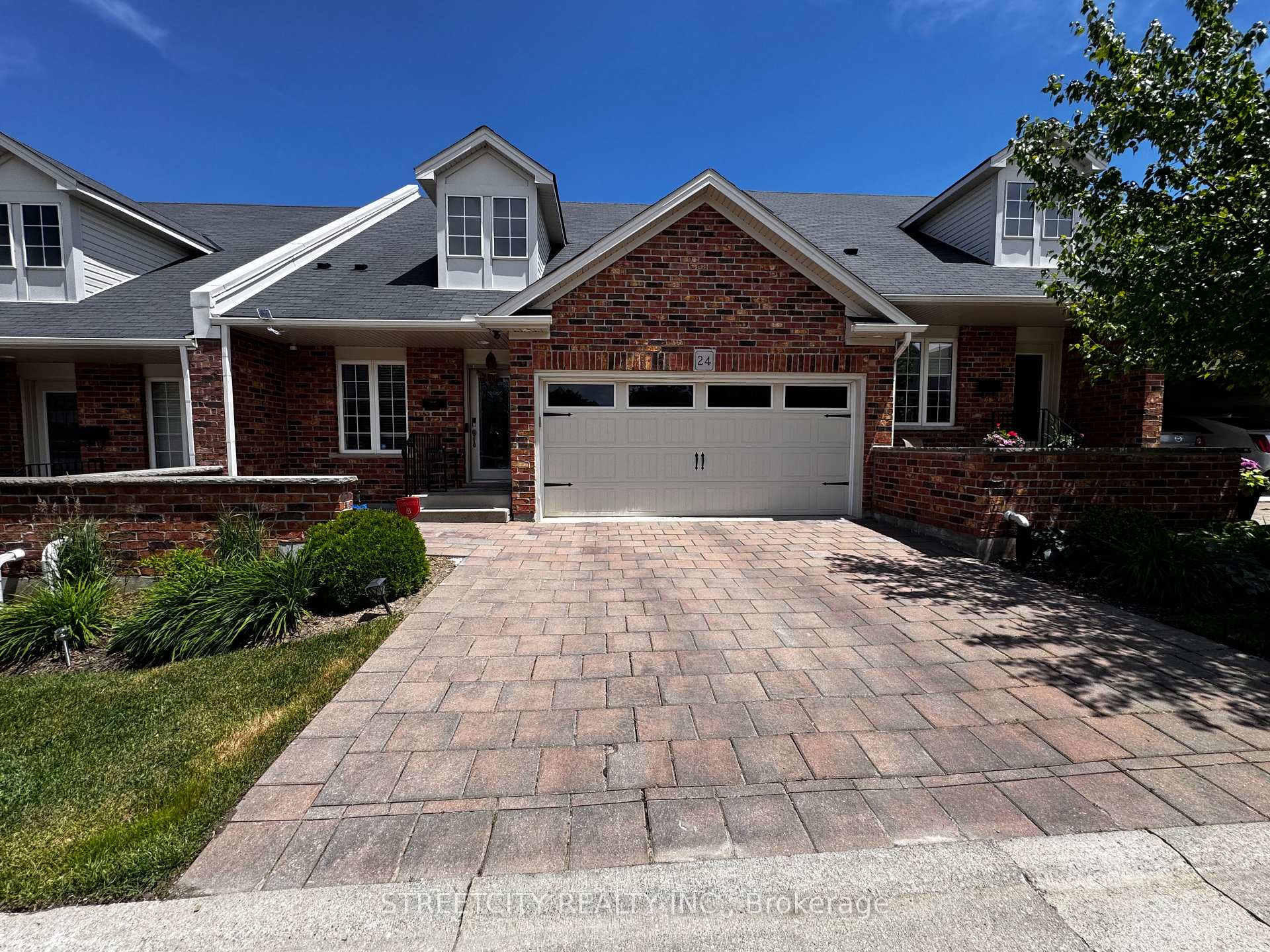 464 Commissioners Road W 24, London South, ON N6J 0A2