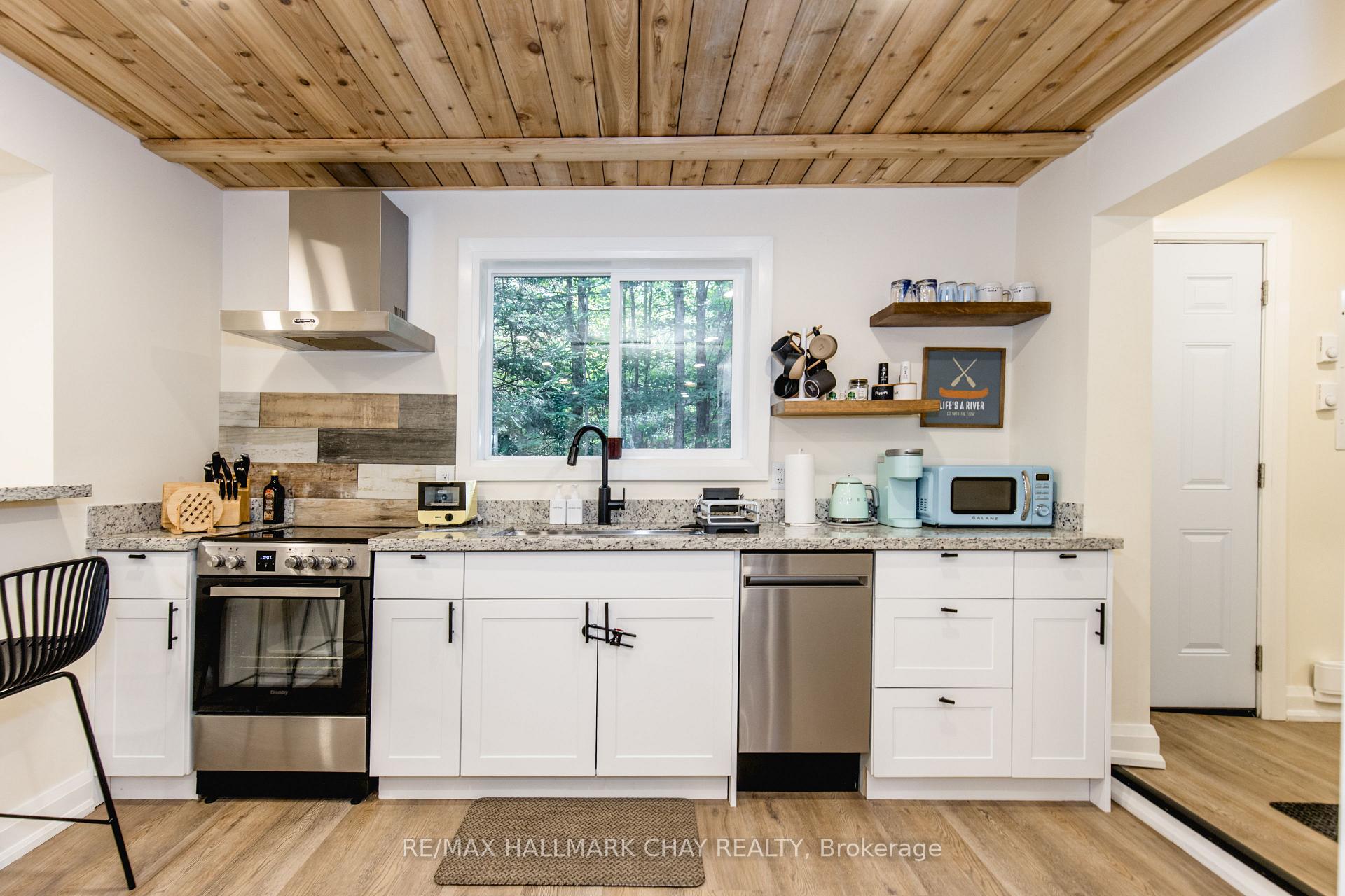 182 Brodie Kay Trail, Huntsville — photo 4 of 5