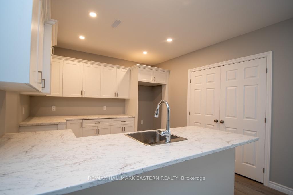 1864 Lakehurst Road, Trent Lakes — photo 2 of 5