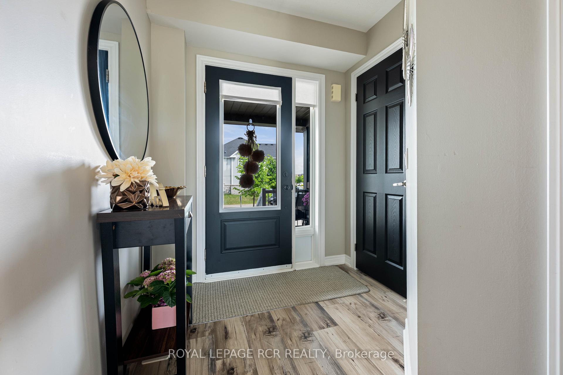 829 Cook Crescent, Shelburne — photo 3 of 5