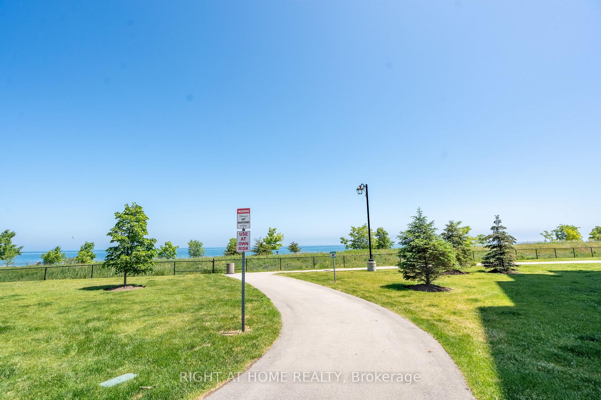 125 shoreview Place 337, Hamilton, ON L8E 0K3
