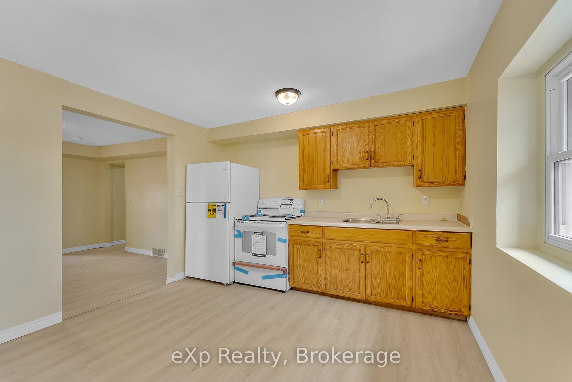 2 King Street Apt 2, Quinte West, ON K8V 3V7