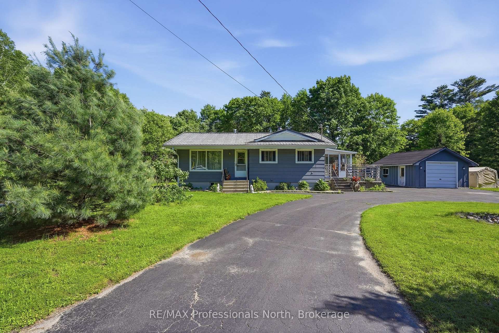 329 Waseosa Lake Road N, Huntsville, ON P1H 2J4 — Huntsville, Ontario