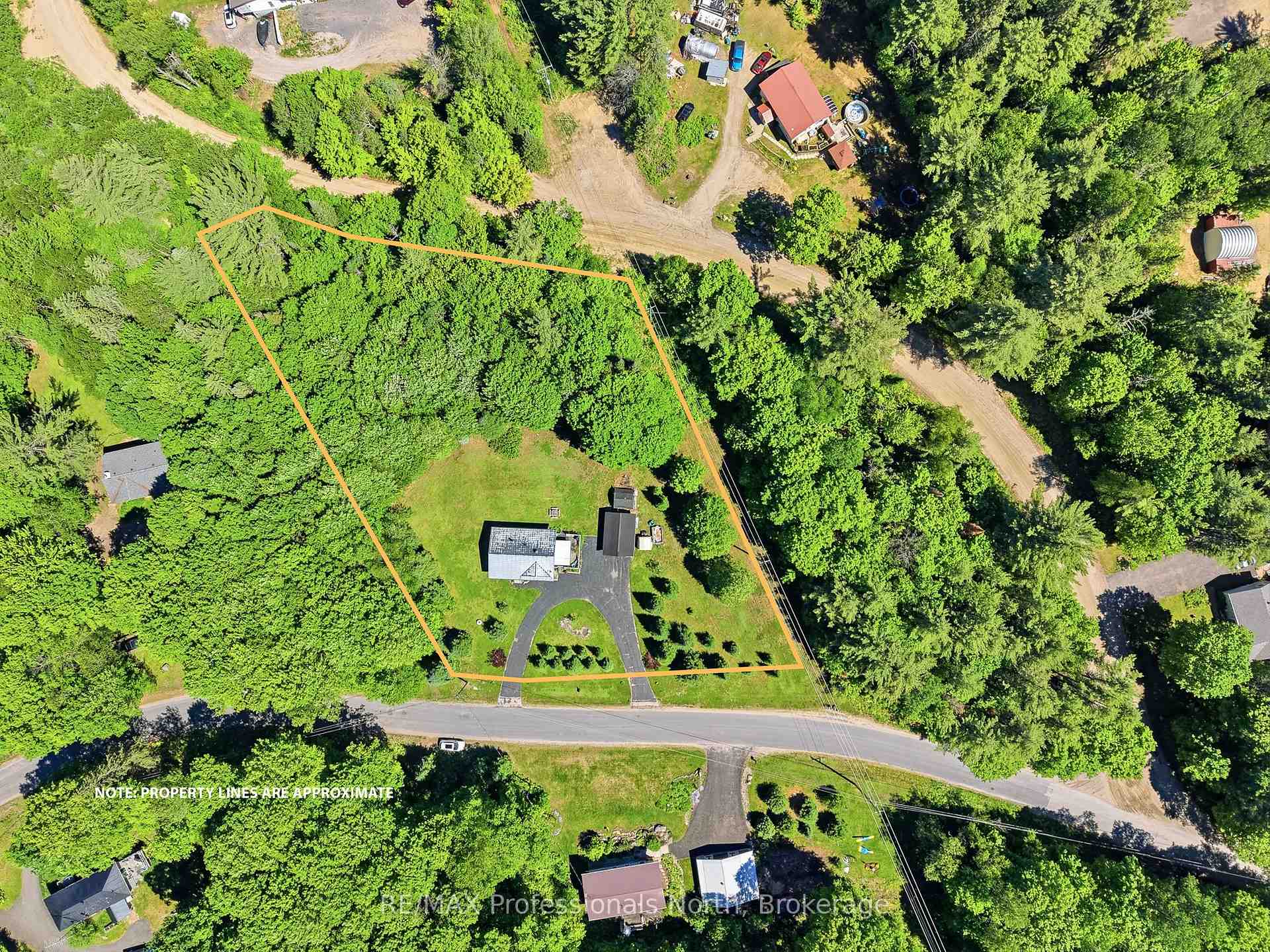 329 Waseosa Lake Road N, Huntsville — photo 3 of 5