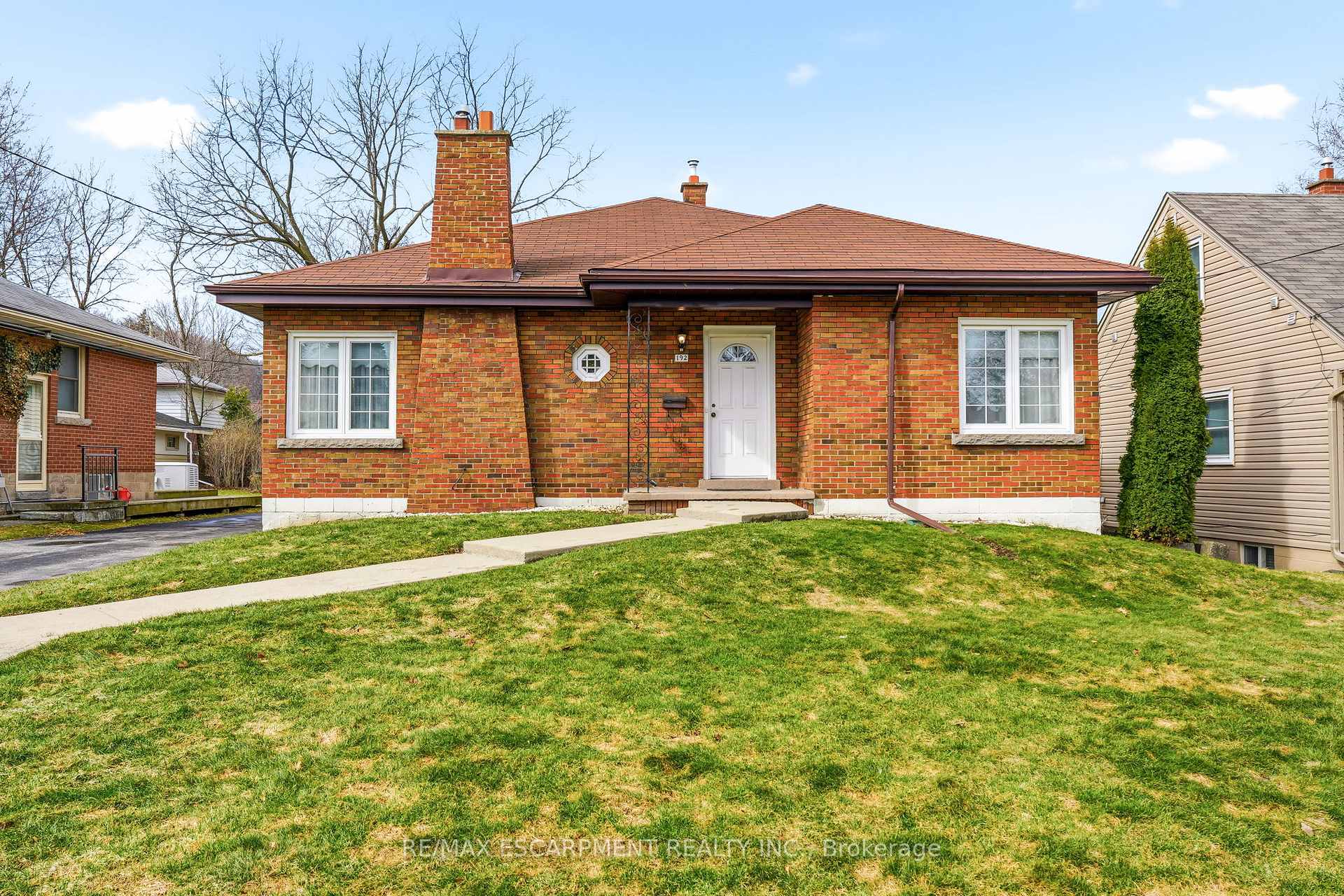 192 Ewen Road, Hamilton, ON L8S 3C9