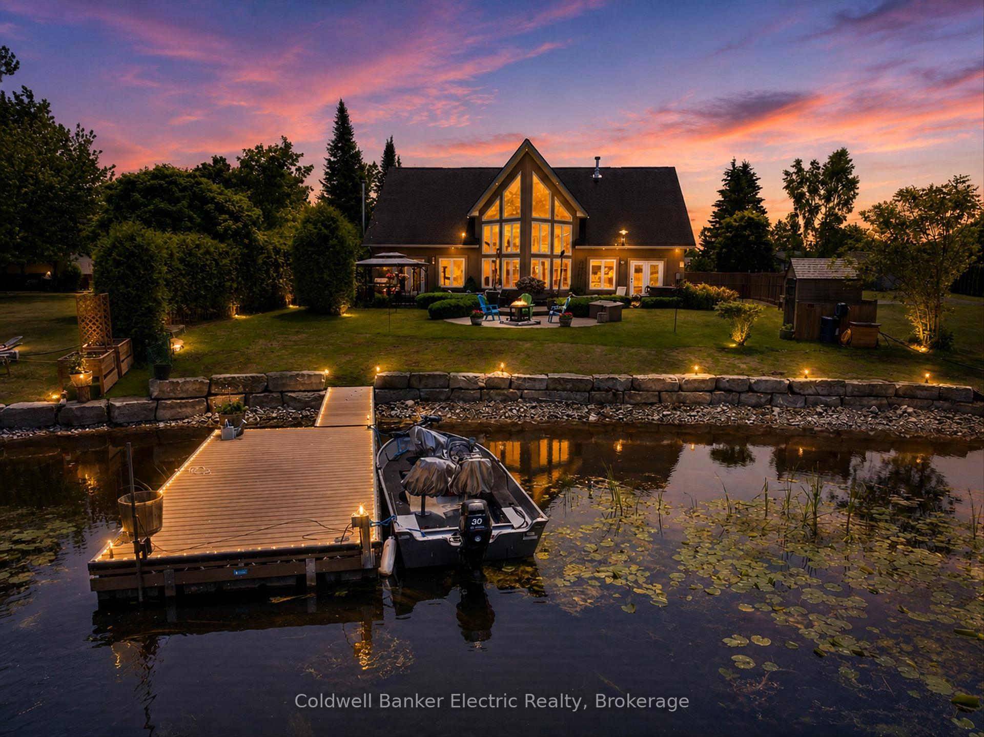 1221 Youngs Cove Road, Selwyn, ON K0L 1T0