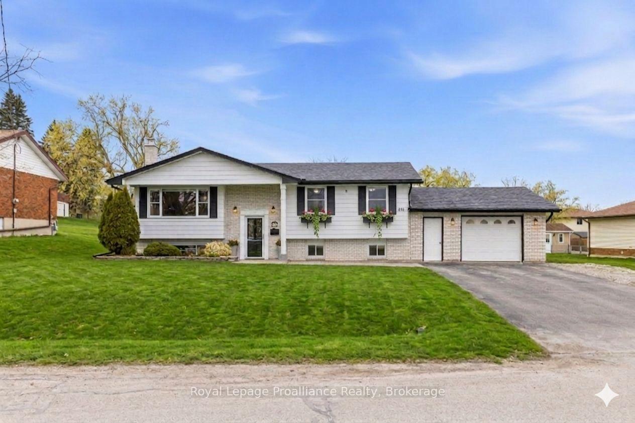 836 Stewart Drive, Peterborough, ON K9J 7R4 — Peterborough, Ontario