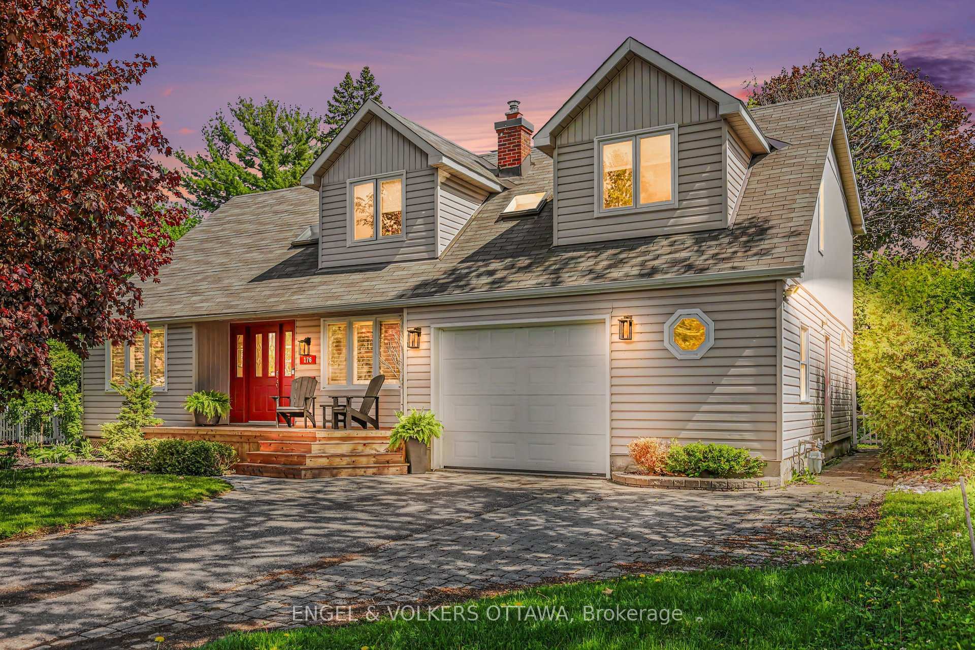 176 Sanford Avenue, Mooneys Bay - Carleton Heights and Area, ON K2C 0E9