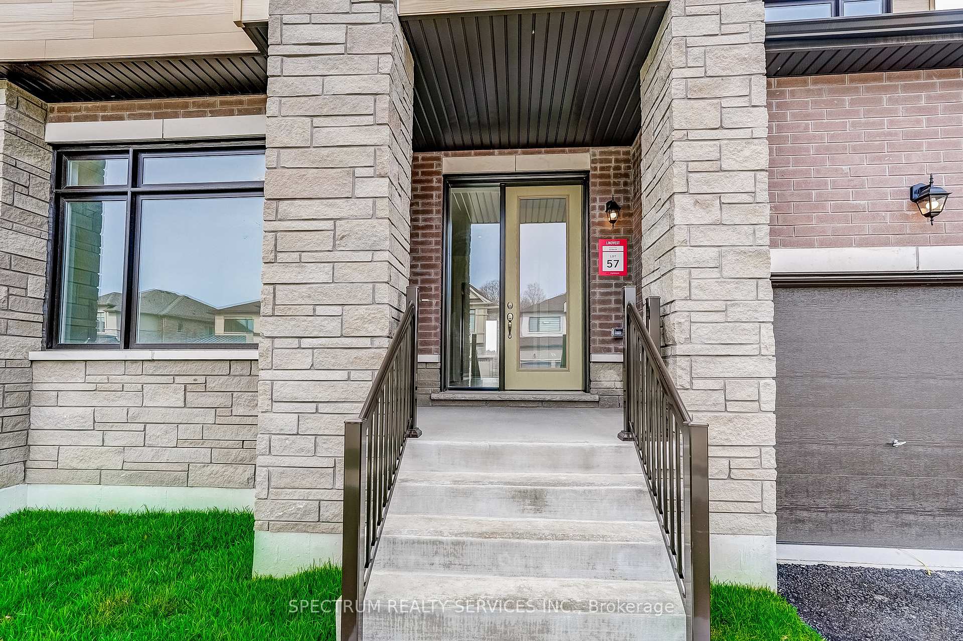 33 Dore Drive, Brantford — photo 4 of 5