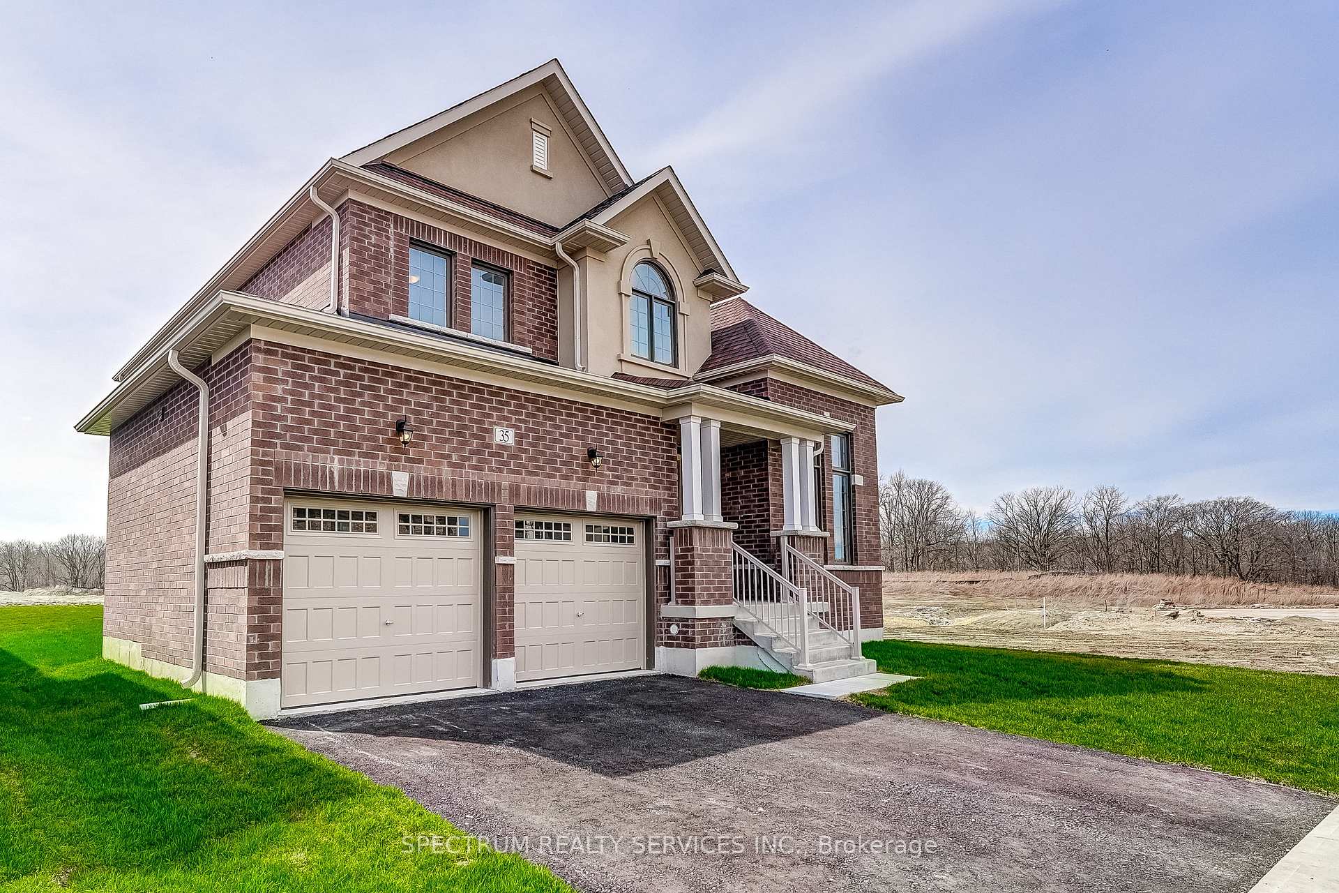 35 Dore Drive, Brantford — photo 2 of 5