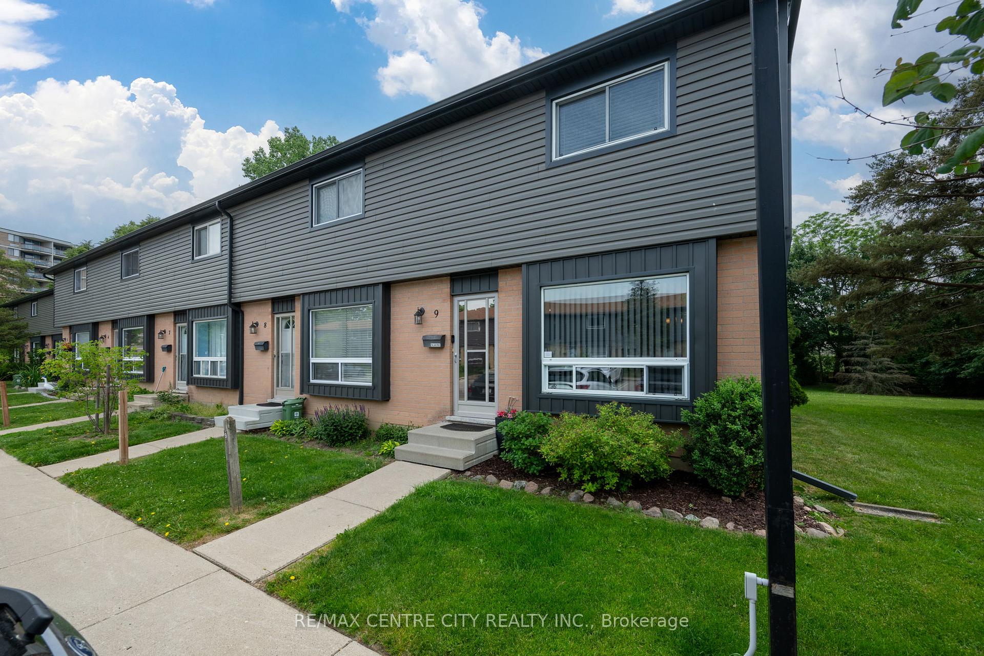 475 Sandringham Crescent 9, London South, ON N6C 5B9