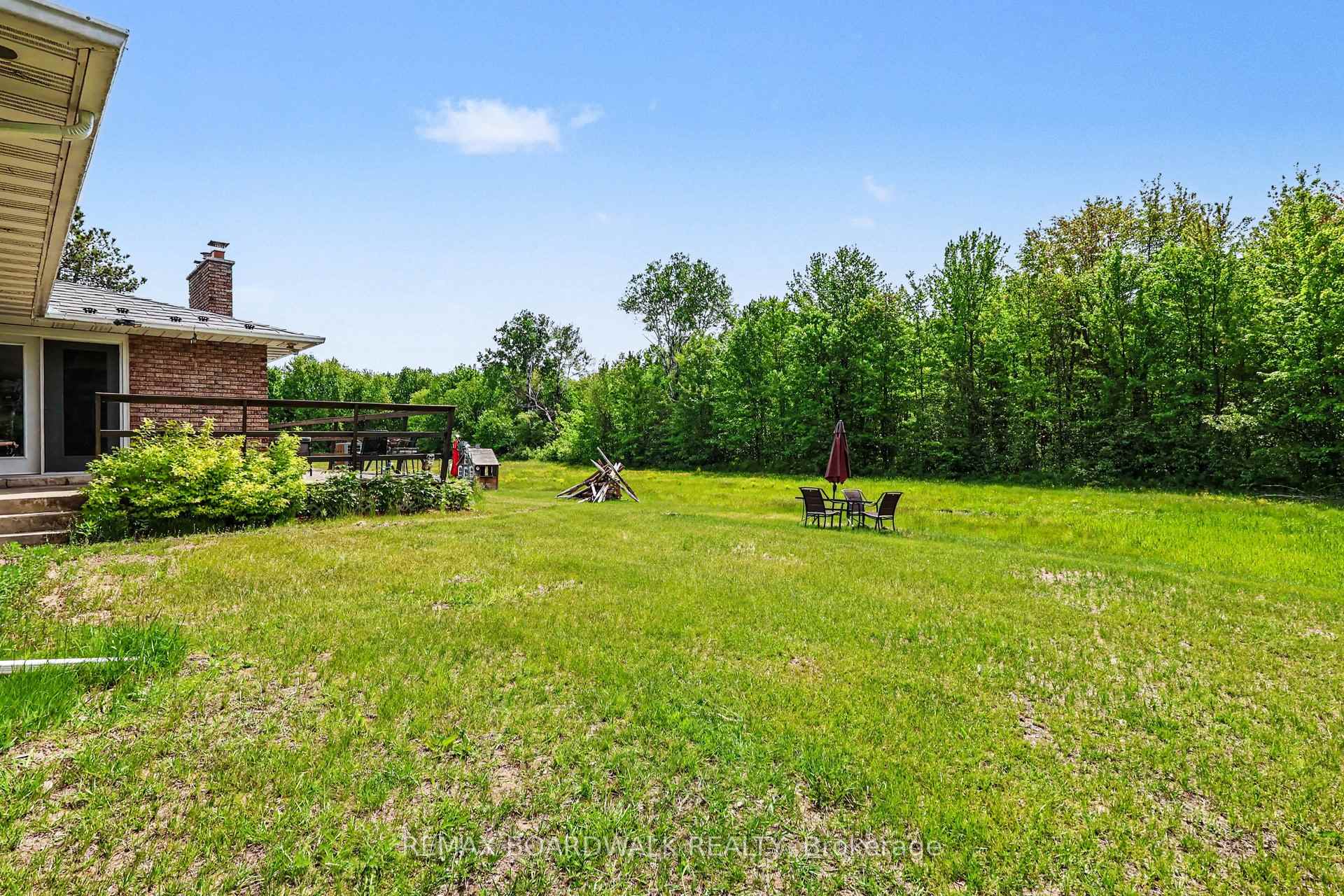 1500 Du Golf Road, Clarence-Rockland — photo 4 of 5