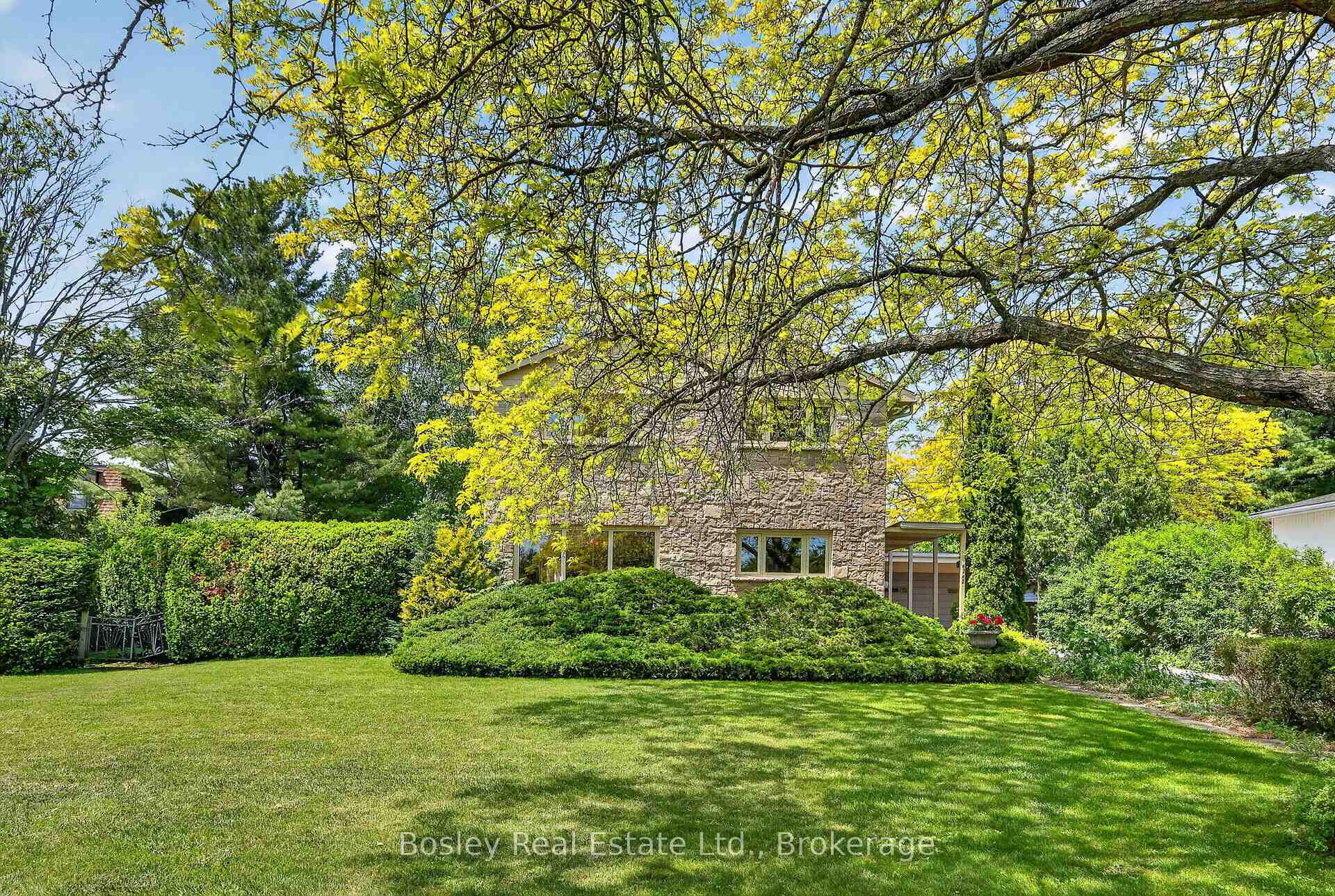 42 Deblaquire Street N, Port Hope, ON L1A 2K9