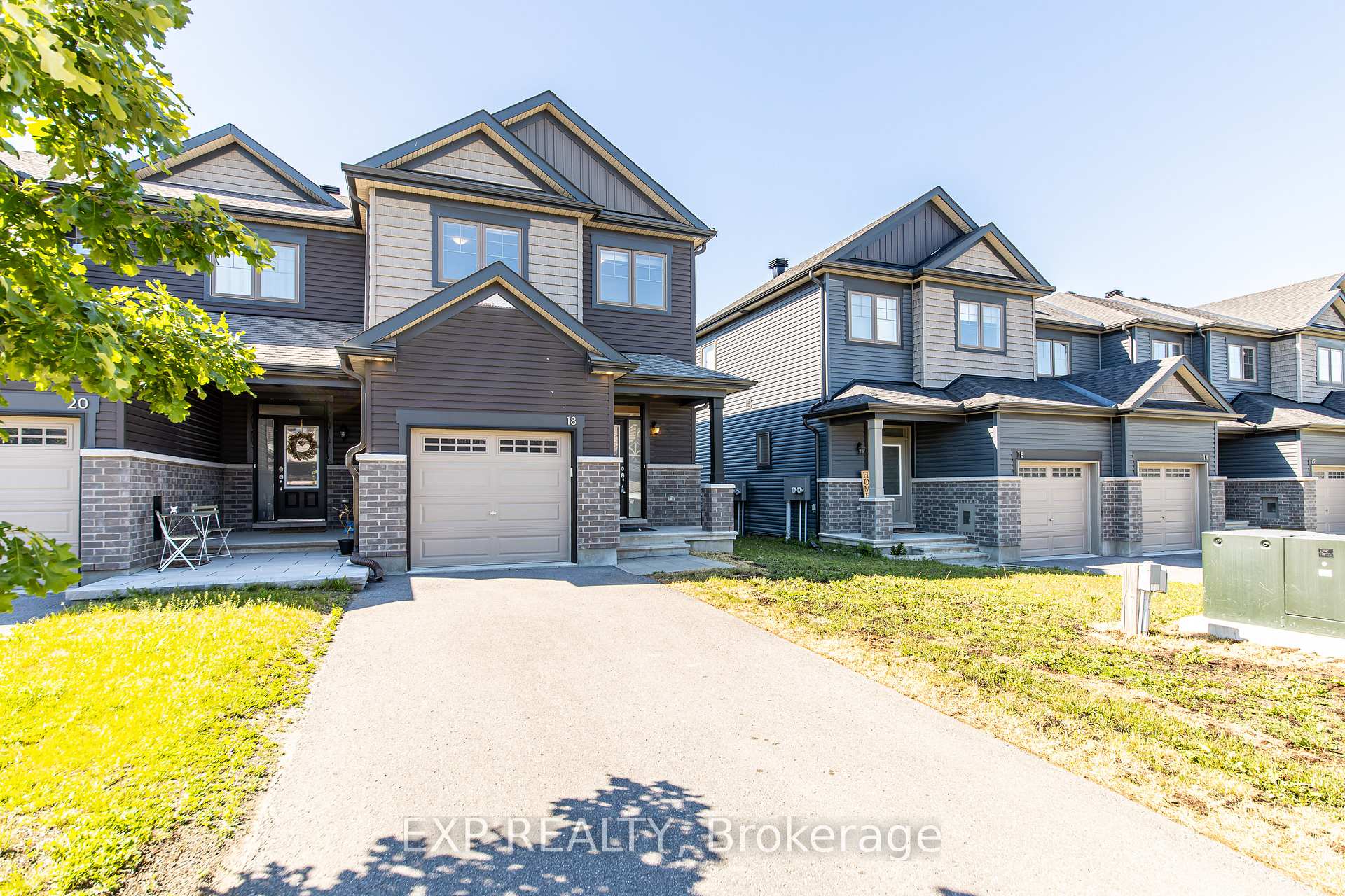 18 Rookie Crescent, Kanata, ON K2V 0R9