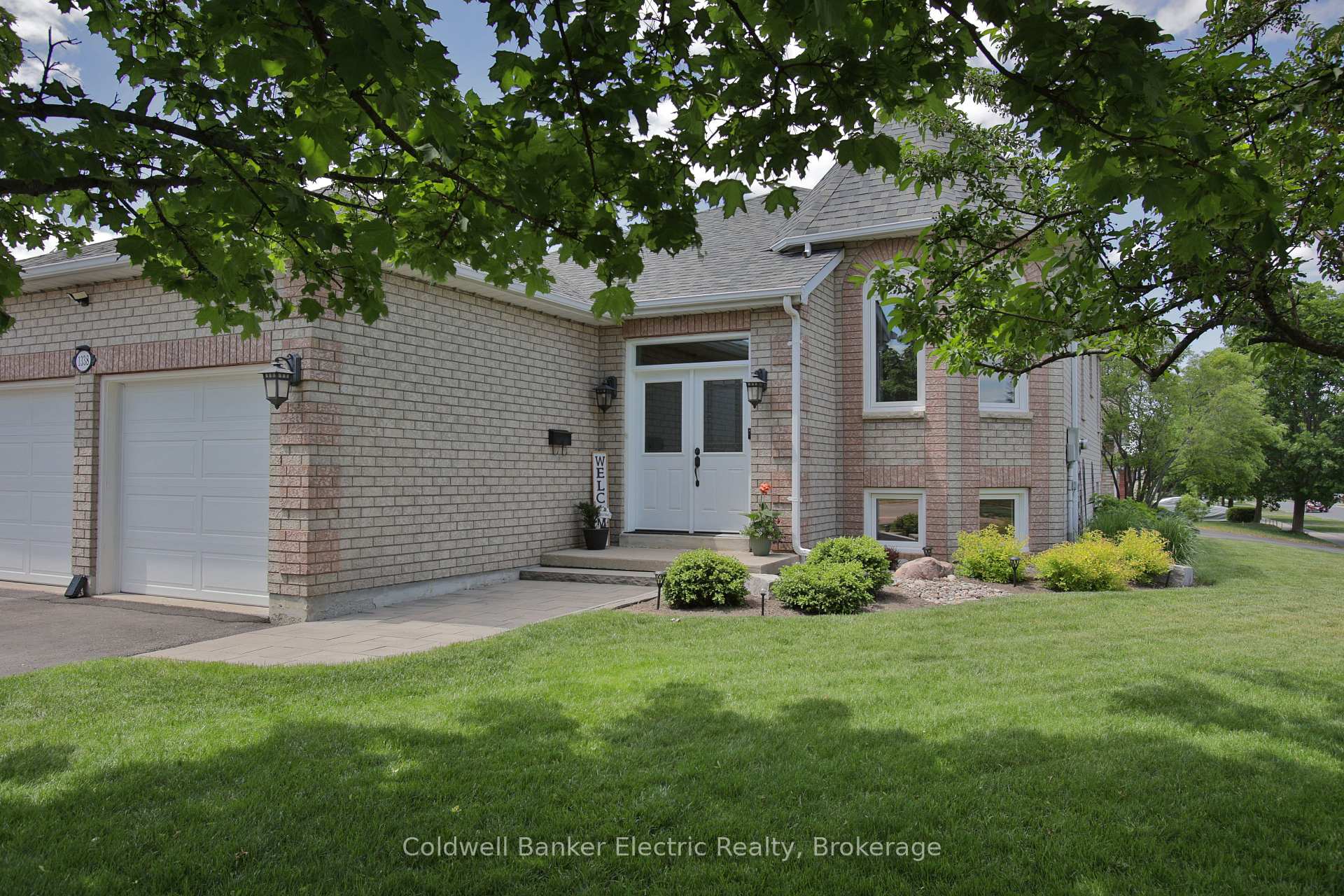 1338 Wildark Drive, Peterborough — photo 2 of 5