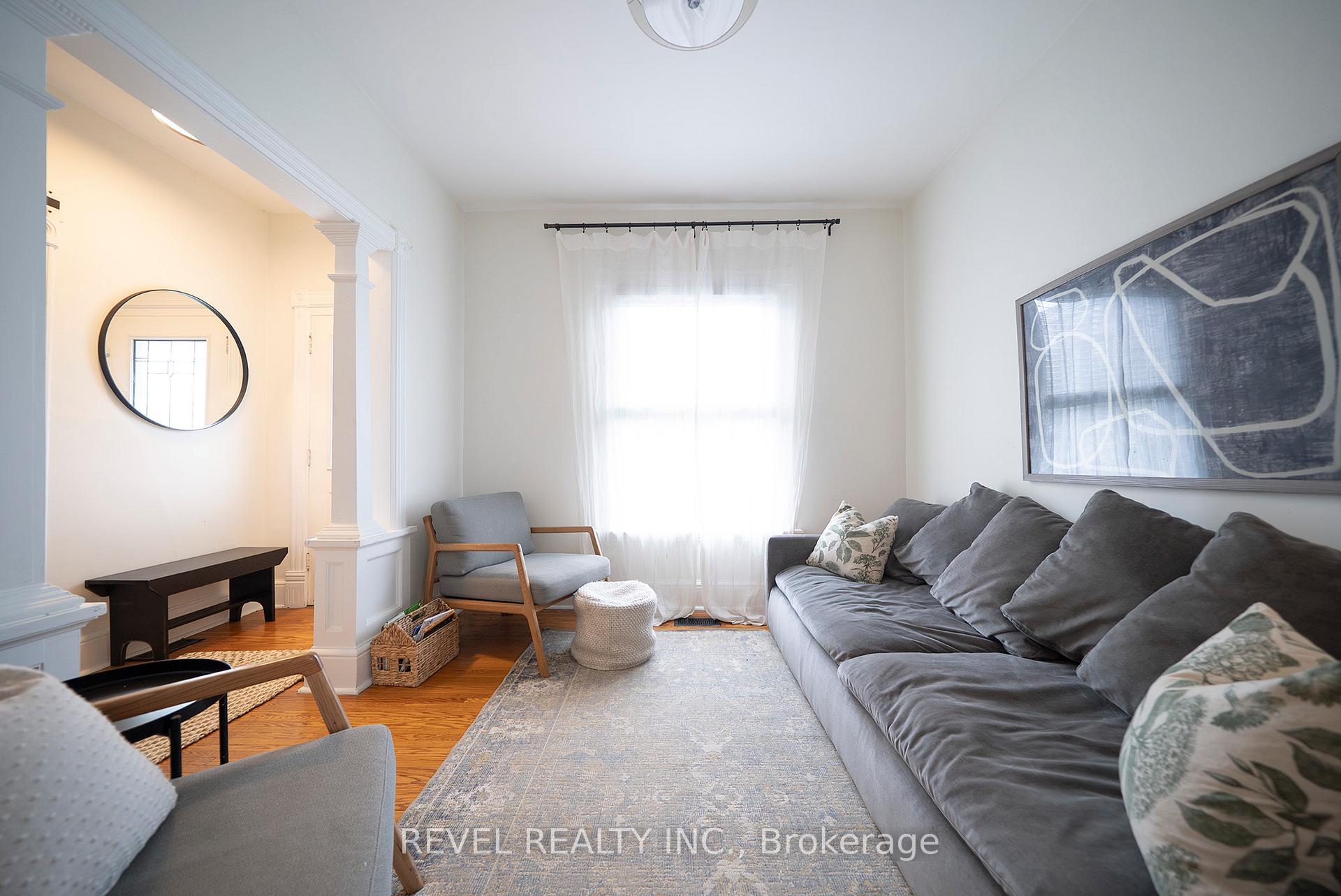 22 Lawrence Street, Brantford — photo 4 of 5
