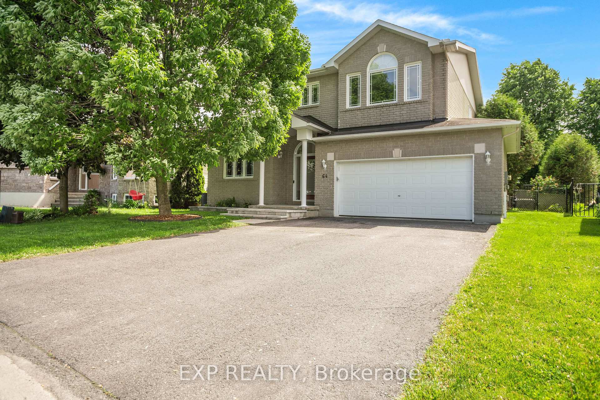 64 Radisson Drive, Russell, ON K0A 1W0