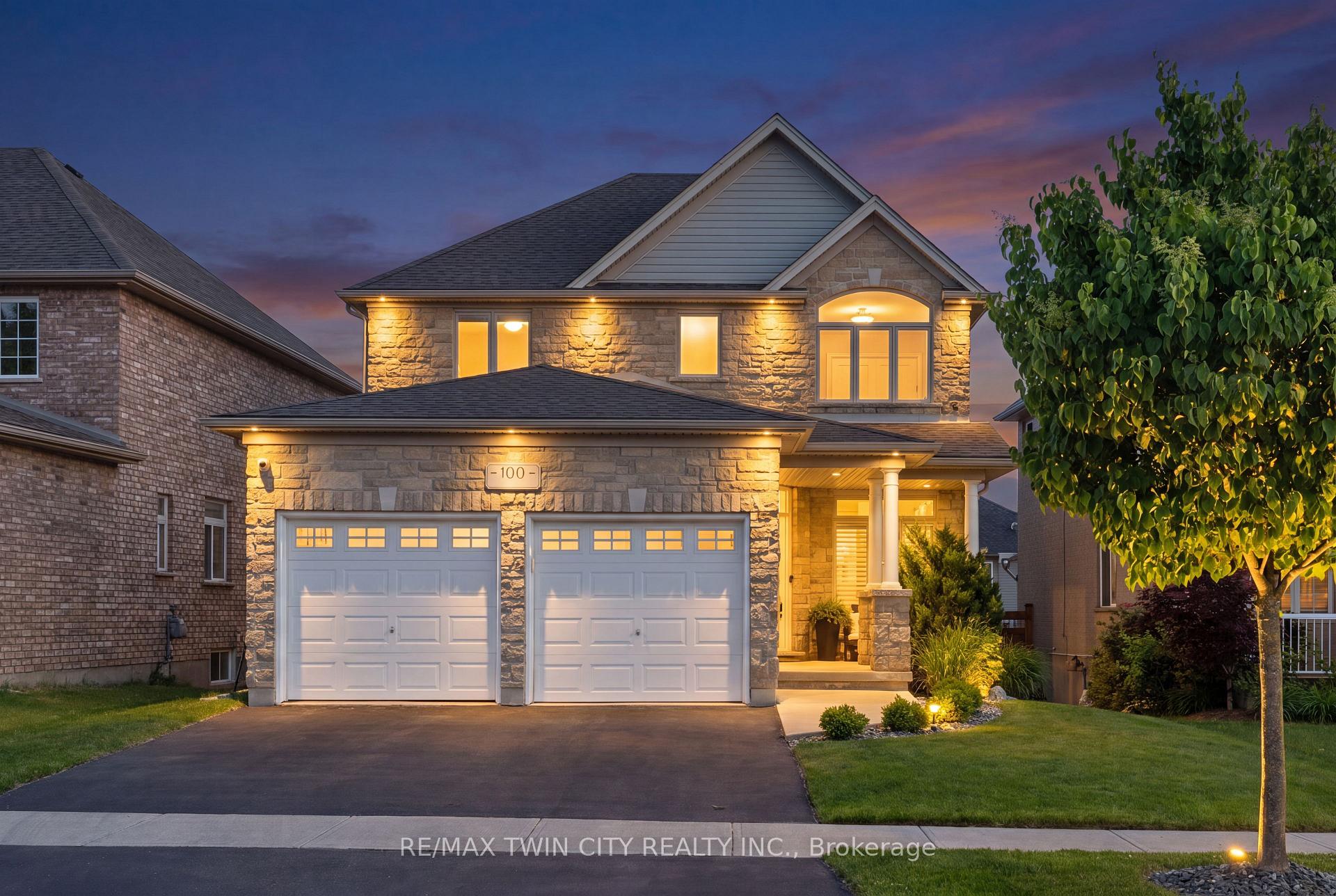 100 Pebblecreek Drive, Kitchener, ON N2A 4M5