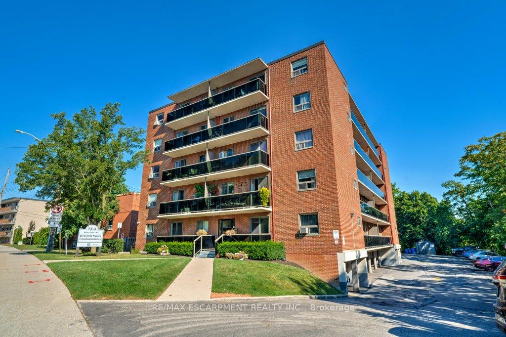 2373 King Street E 17, Hamilton, ON L8K 1X9