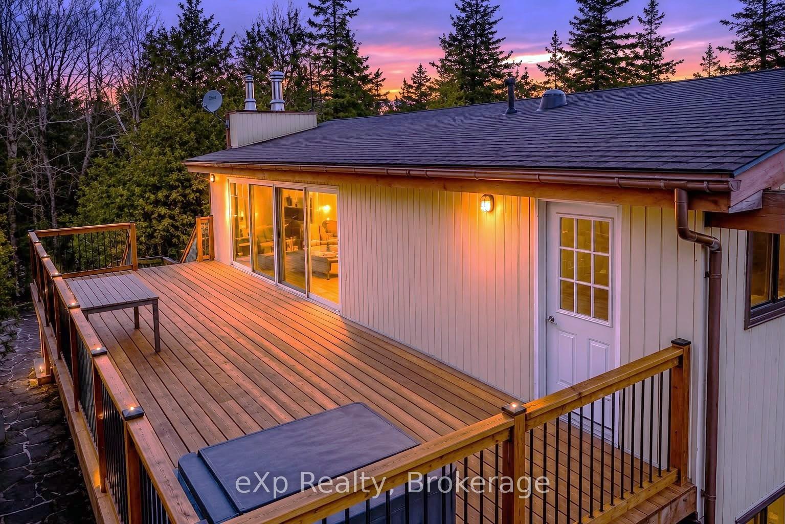 26 Elgin Street, Northern Bruce Peninsula — photo 2 of 5