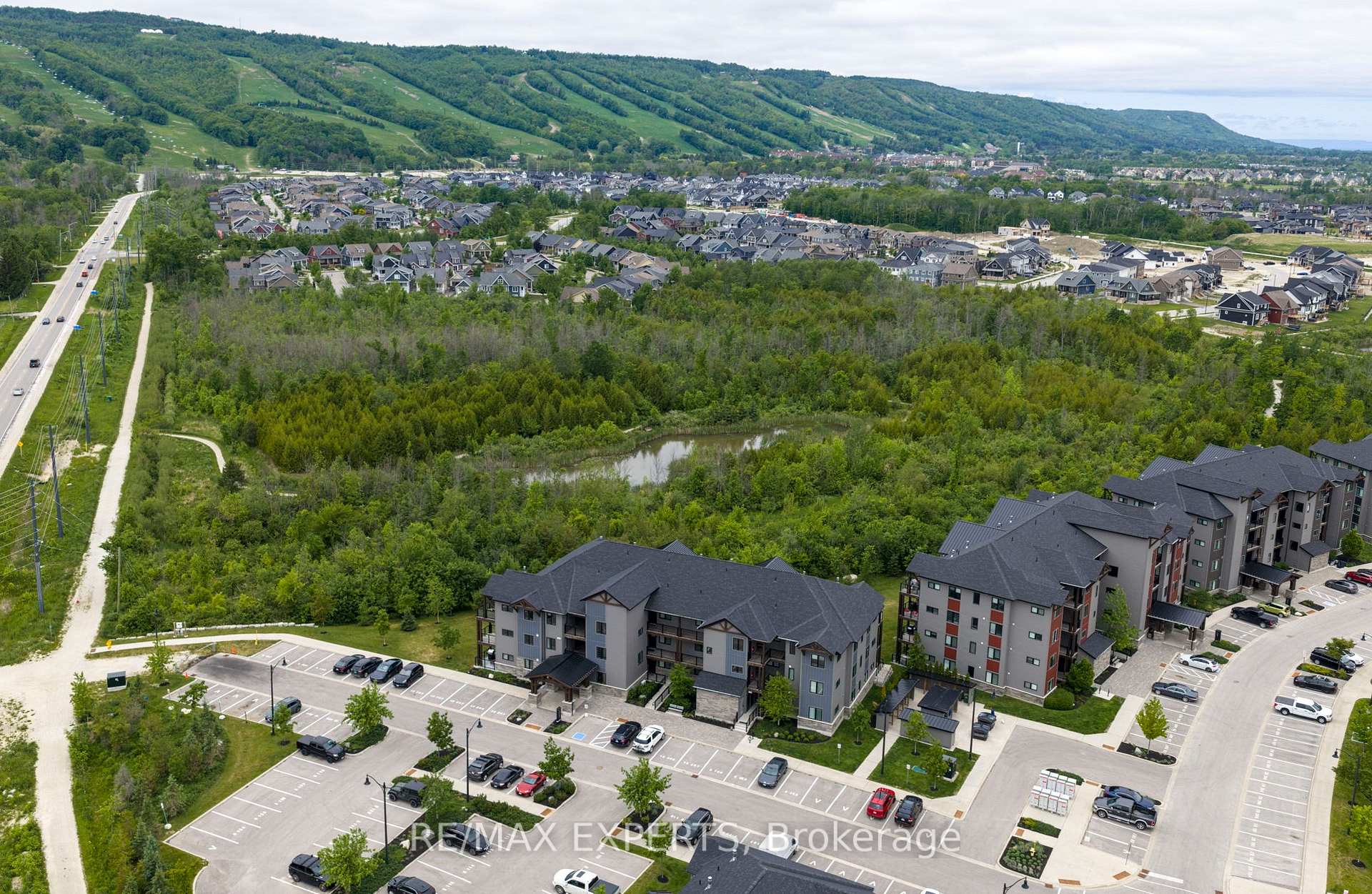 12 Beausoleil Lane 201, Blue Mountains, ON L9Y 2X5
