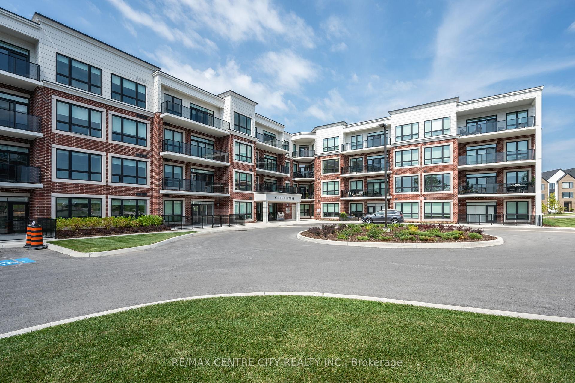 1975 Fountain Grass Drive 404, London South, ON N6K 0M3