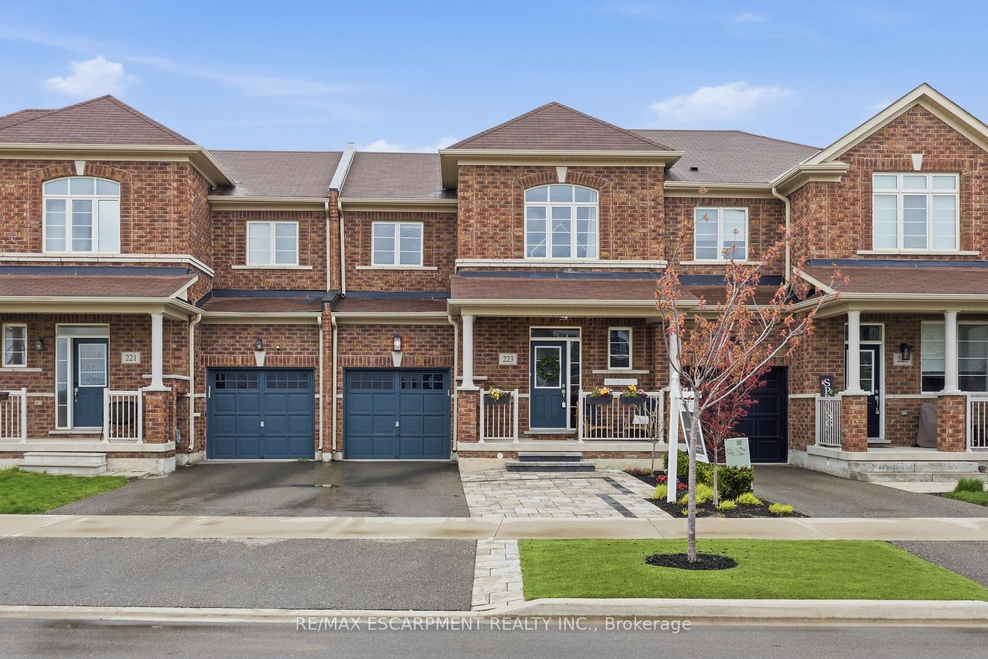 223 Skinner Road, Hamilton, ON L8B 1X2