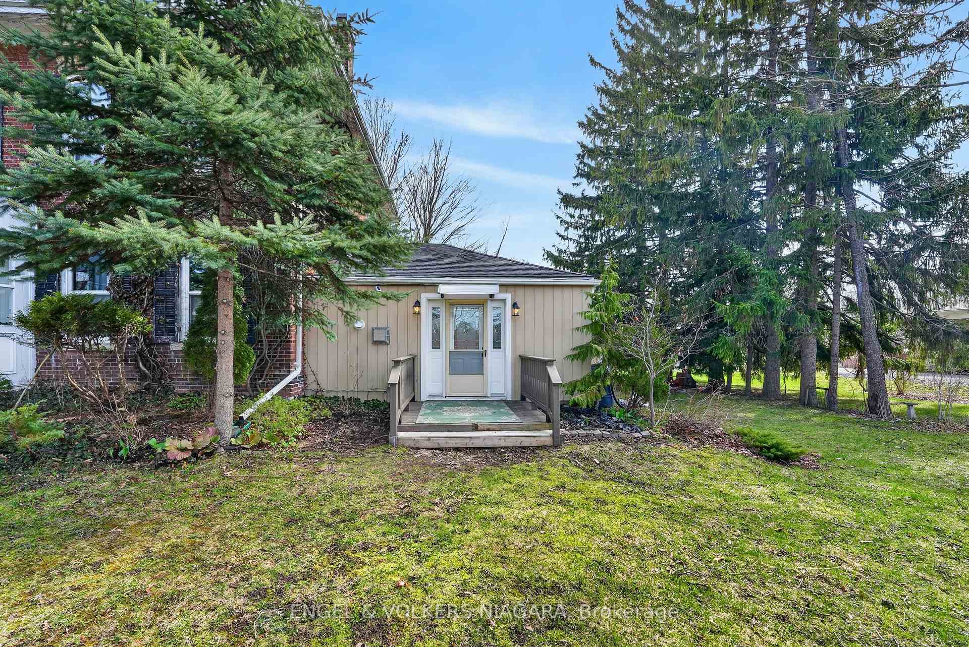 71 Rose Glen South Road, Port Hope, ON L1A 4H8