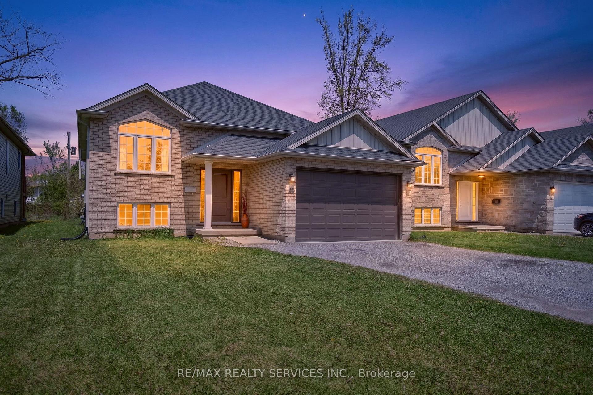 26 Trent Avenue, Welland — photo 2 of 5