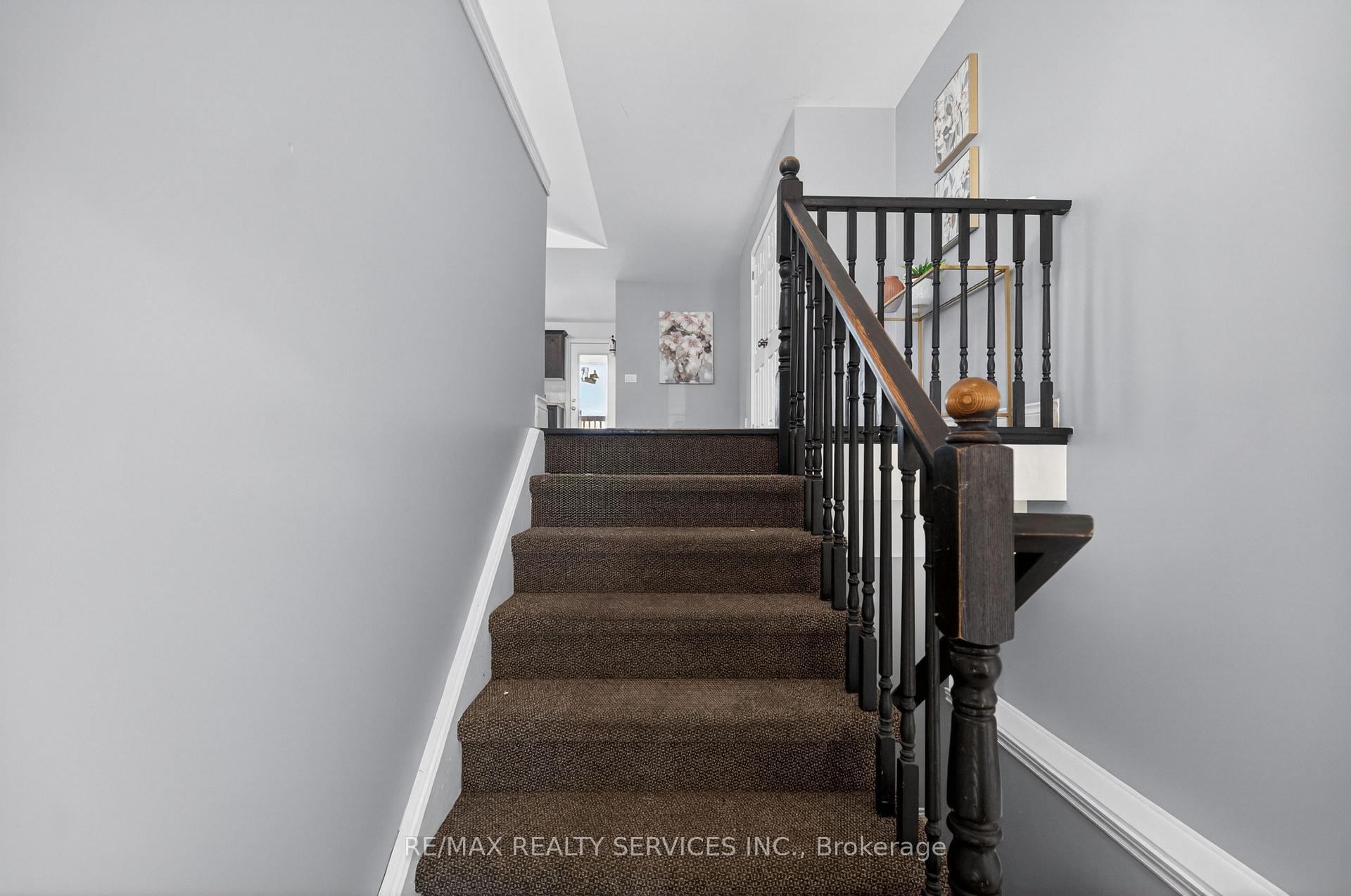 26 Trent Avenue, Welland — photo 5 of 5