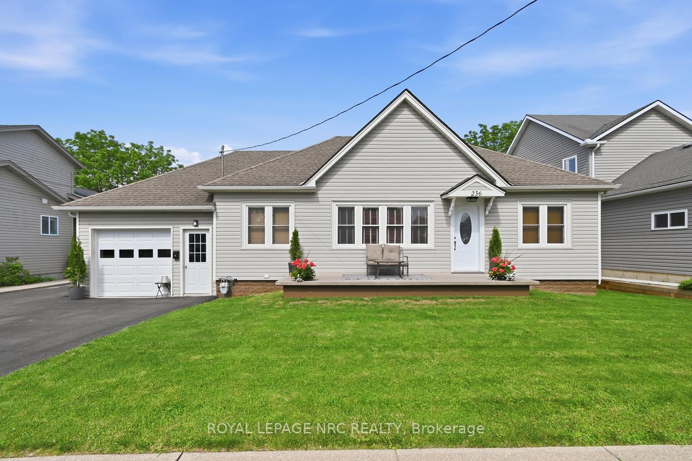 236 Deere Street, Welland, ON L3B 2L8 — Welland, Ontario