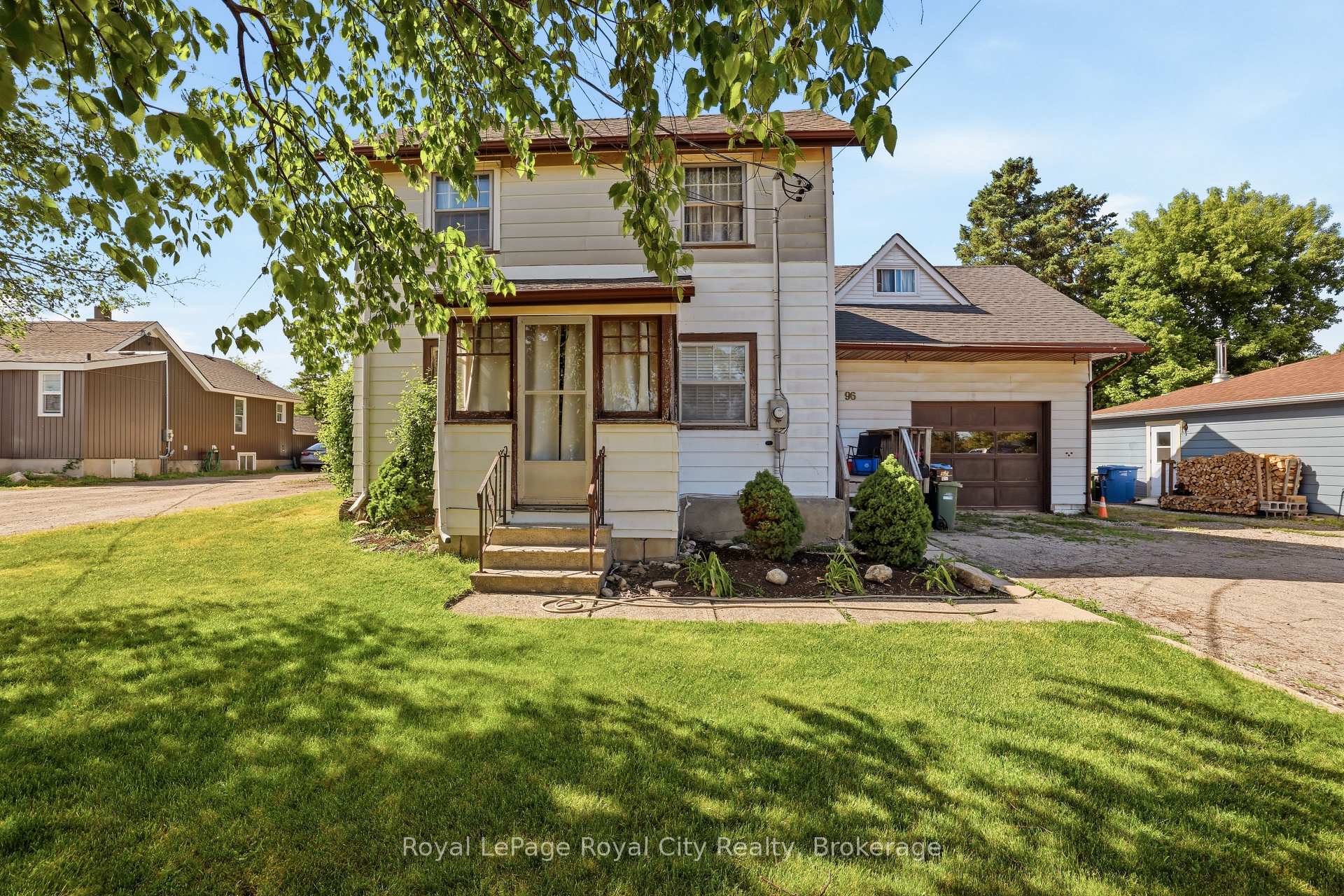 96 Beaumont Crescent, Guelph, ON N1E 6B1
