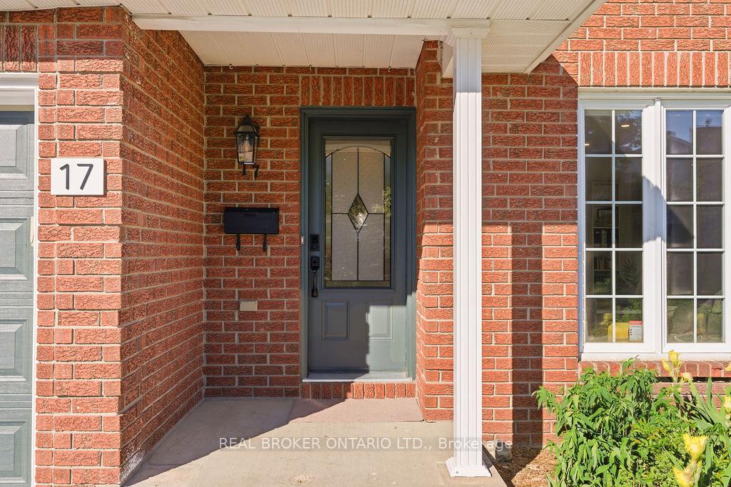17 Notman Way, Hunt Club - South Keys and Area — photo 4 of 5